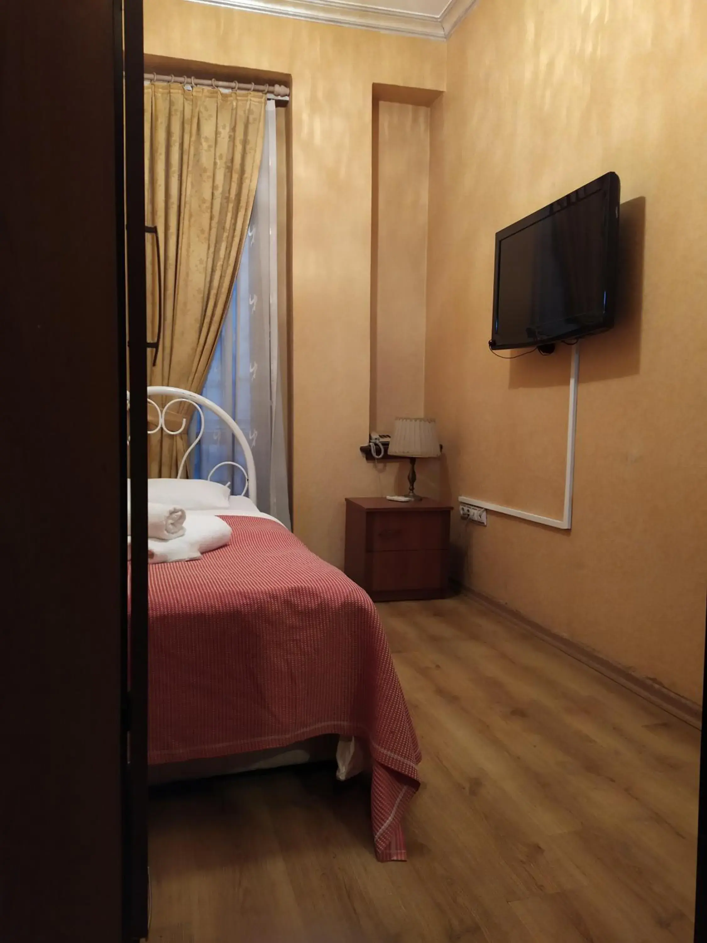 Standard Single Room - single occupancy in Istanbul Irish Hotel Standard Single Room - single occupancy in Istanbul Irish Hotel