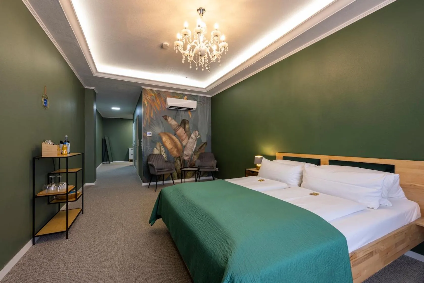 Bed in Hotel Residenz Luxury - Outletcity - Parken - Klima - 24h Check-In