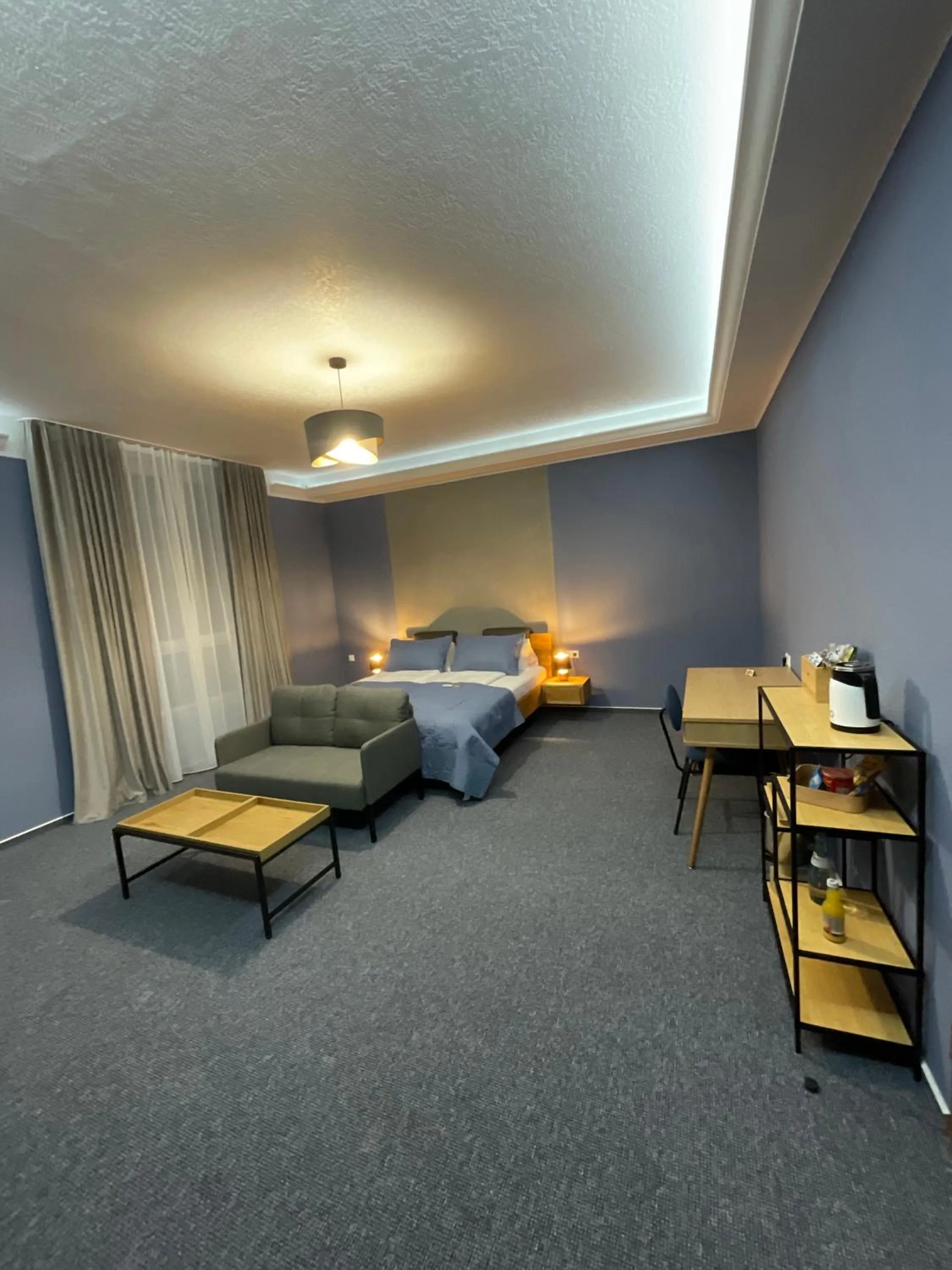 Bed in Hotel Residenz Luxury - Outletcity - Parken - Klima - 24h Check-In