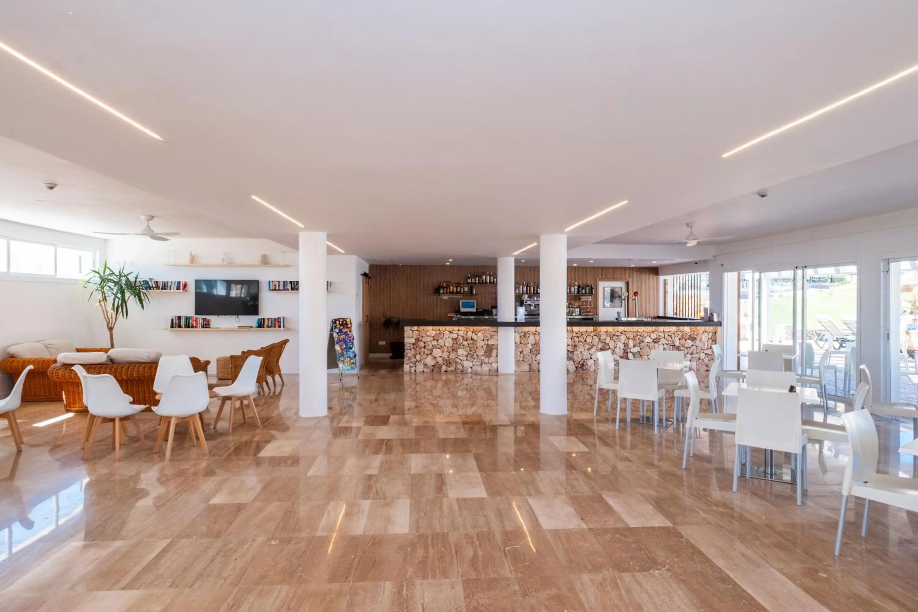 Lounge or bar in Comitas Isla del Aire