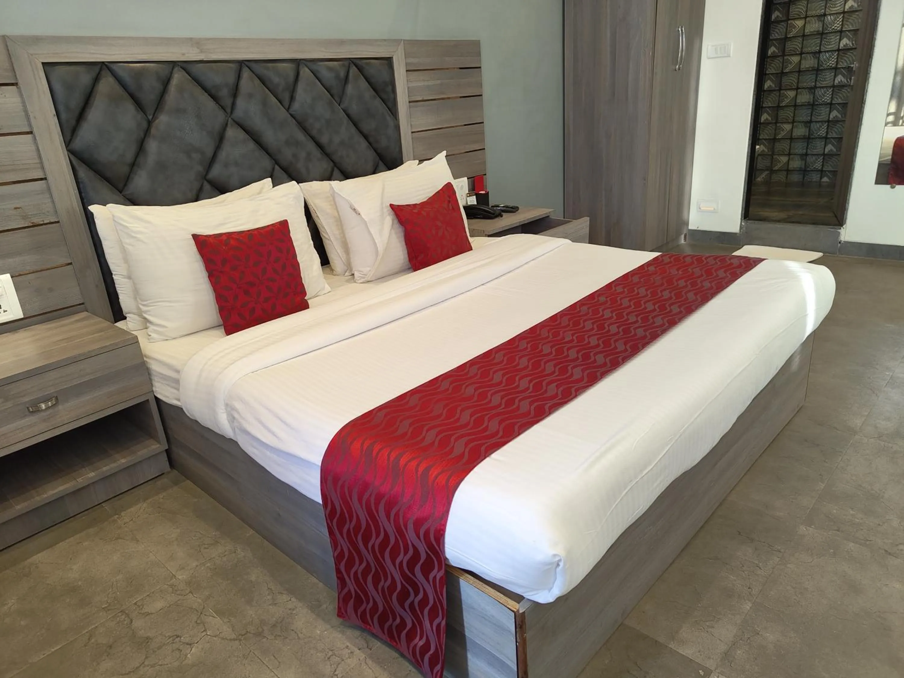 Bed in VITS Panchgani