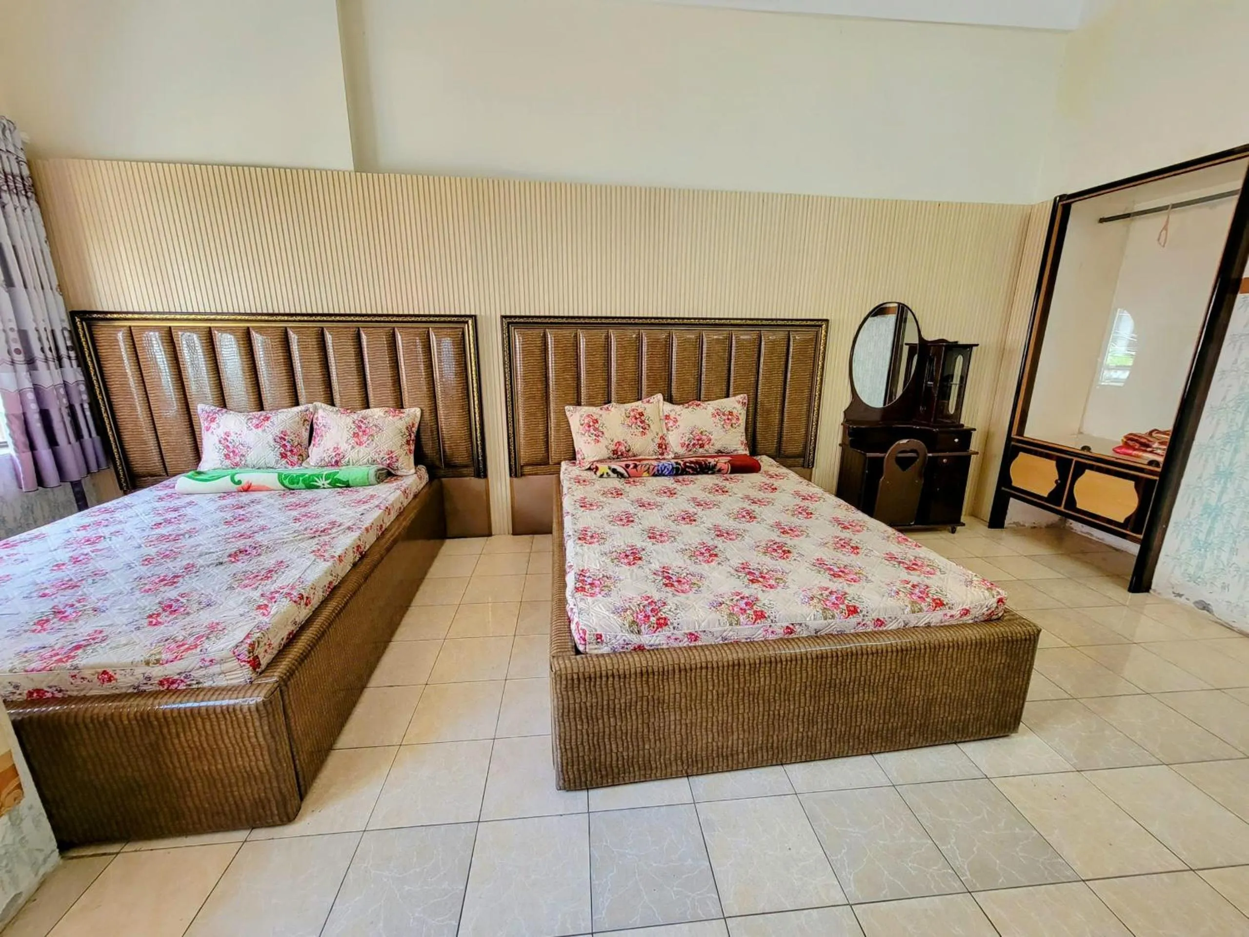 Photo of the whole room, Bed in Thiên Nga Hotel