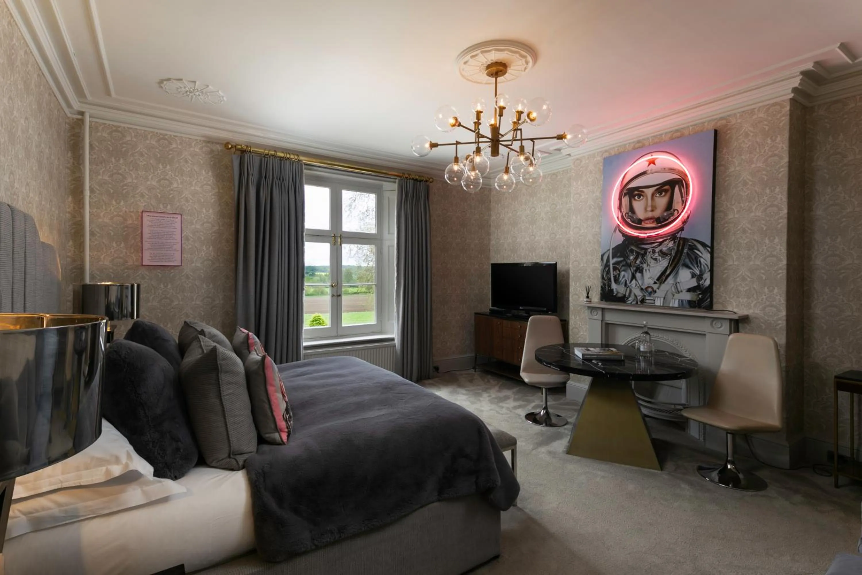 Bed in Talbooth House & Spa