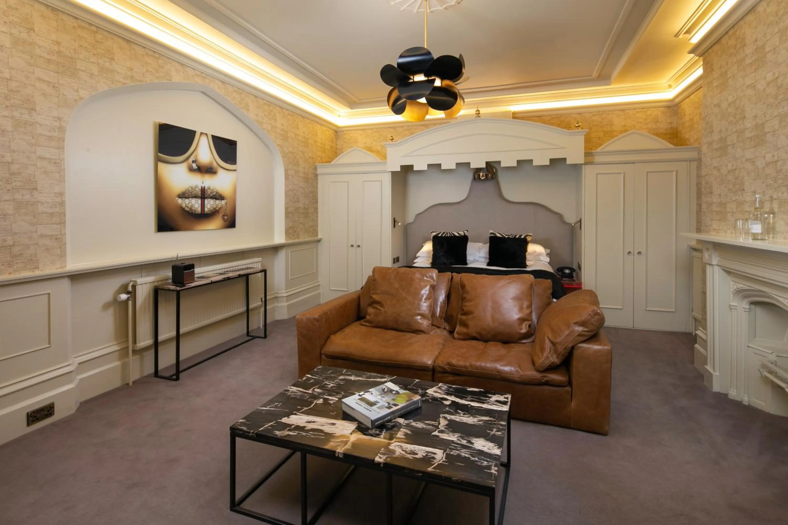 Bed in Talbooth House & Spa