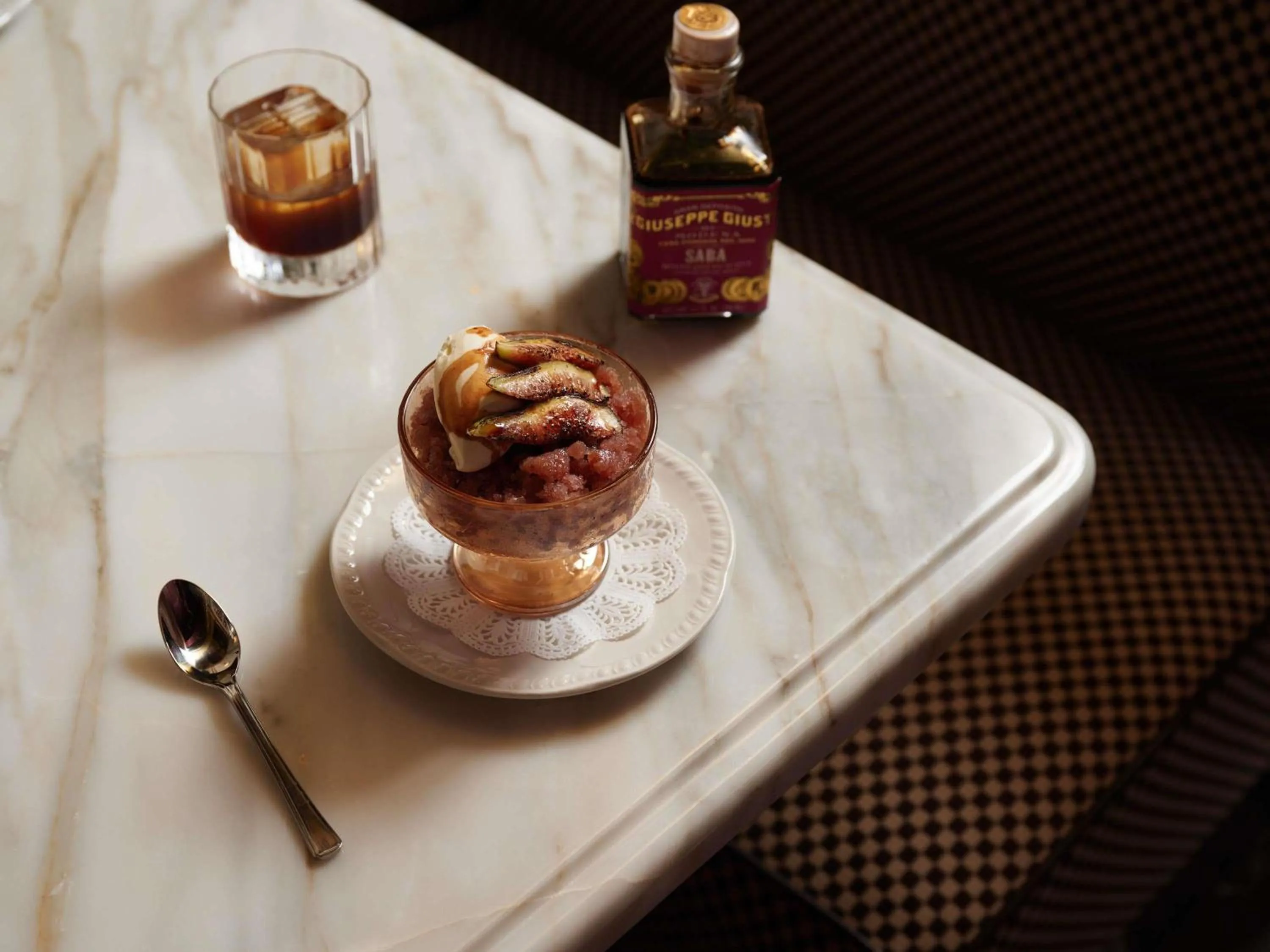 Restaurant/places to eat in Hotel Morris Sydney, Handwritten Collection