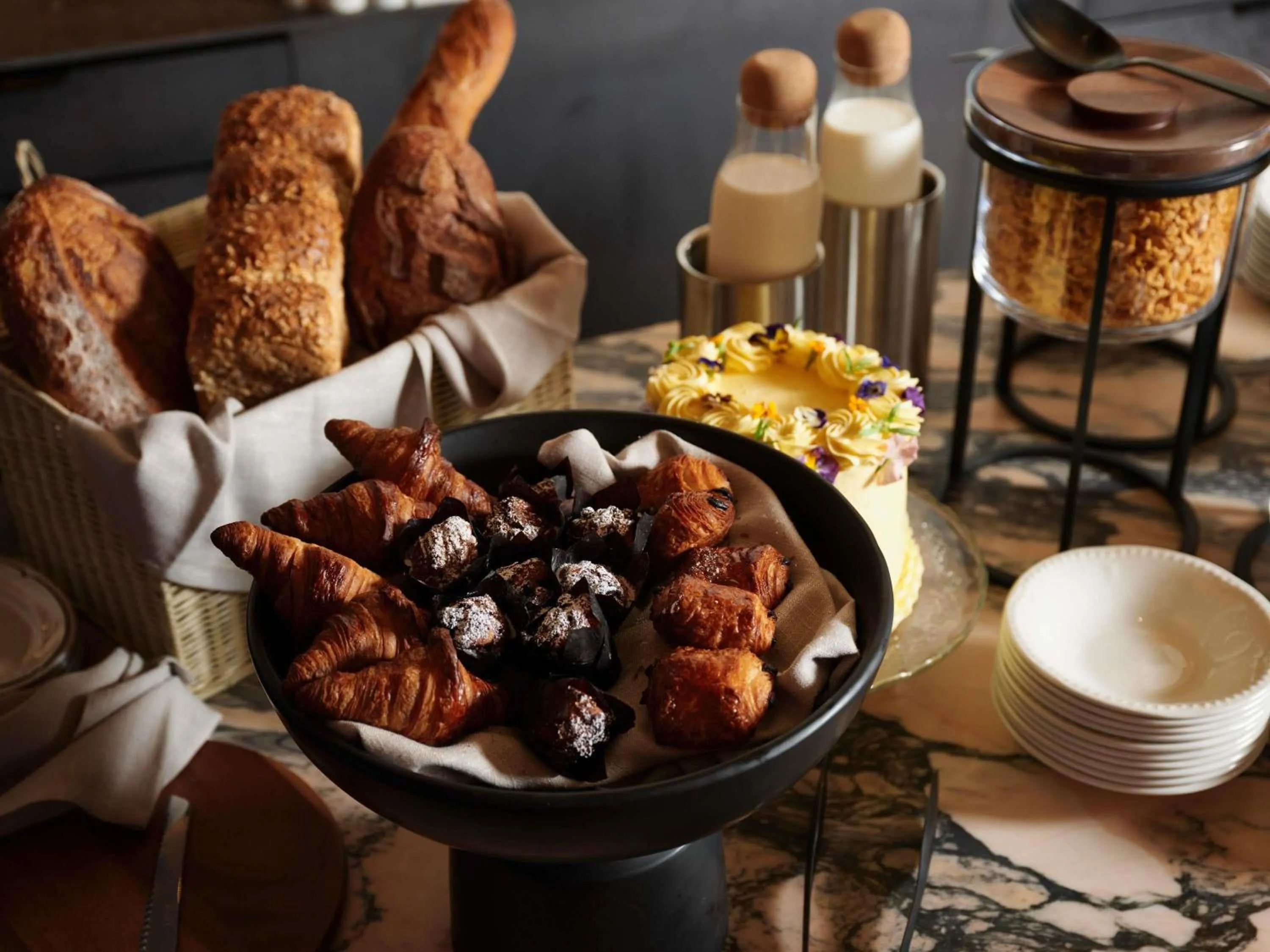 Breakfast in Hotel Morris Sydney, Handwritten Collection