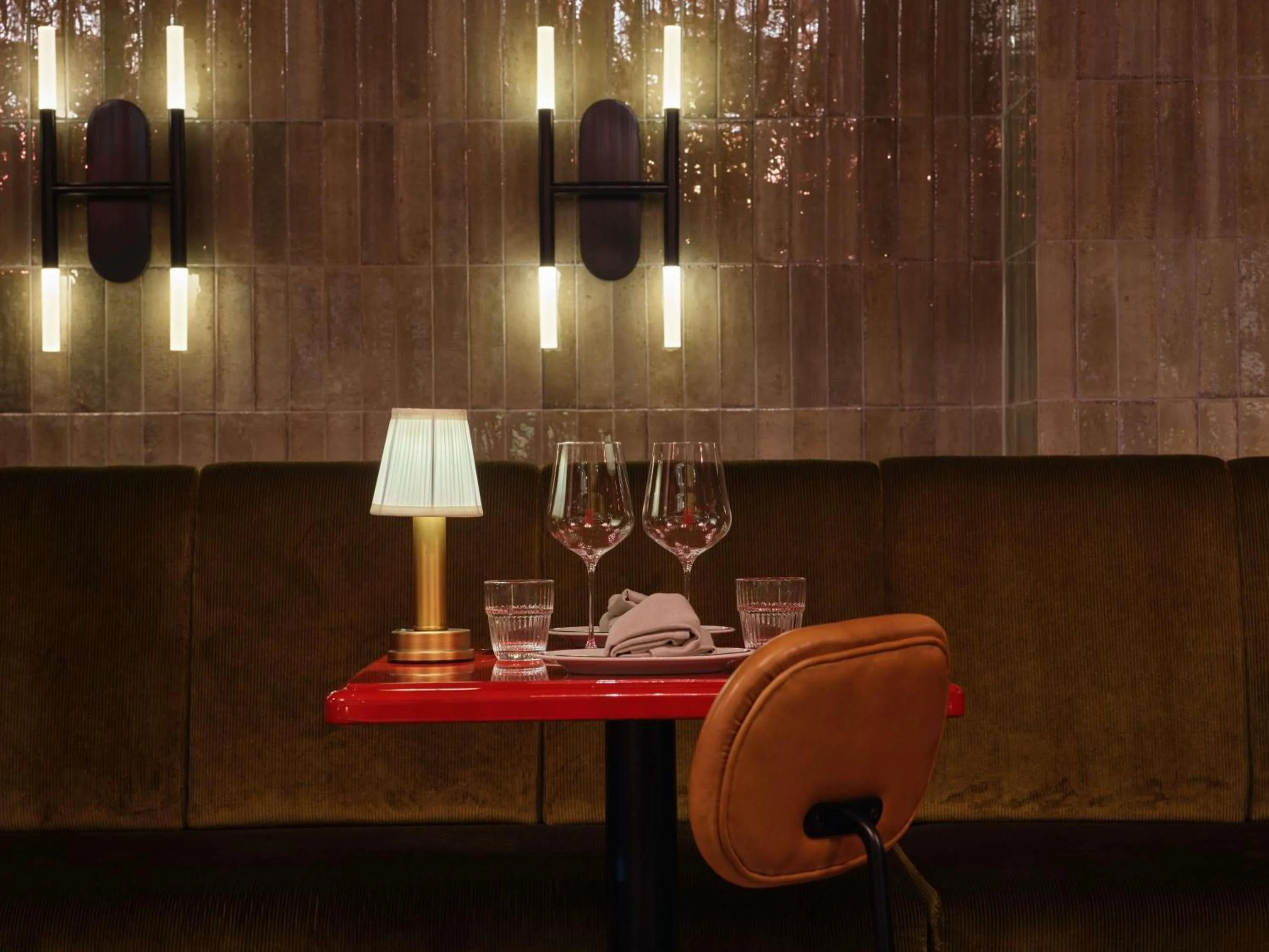 Restaurant/places to eat in Hotel Morris Sydney, Handwritten Collection