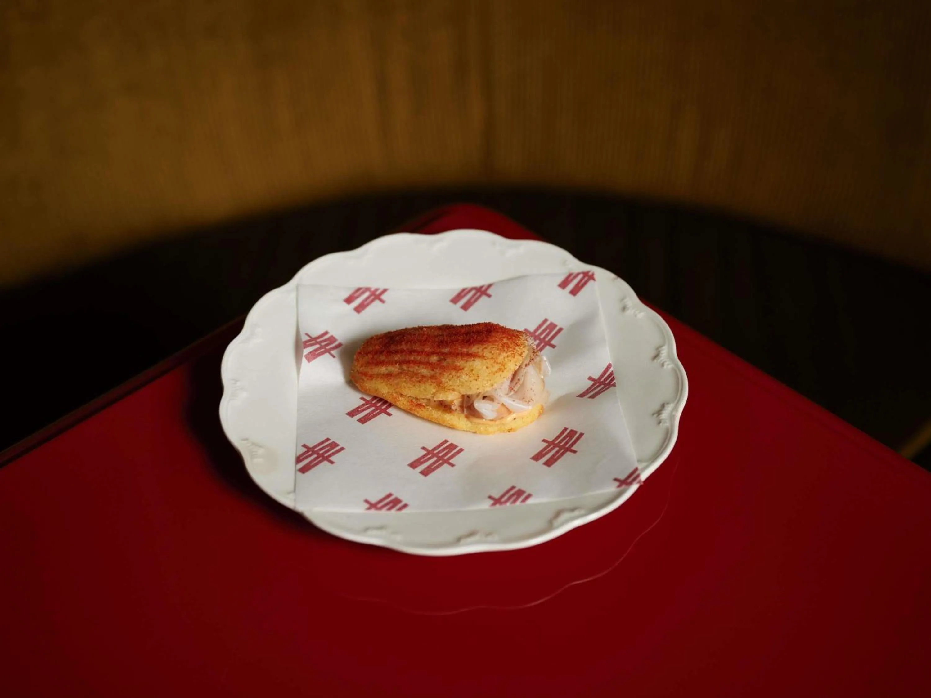 Restaurant/places to eat in Hotel Morris Sydney, Handwritten Collection