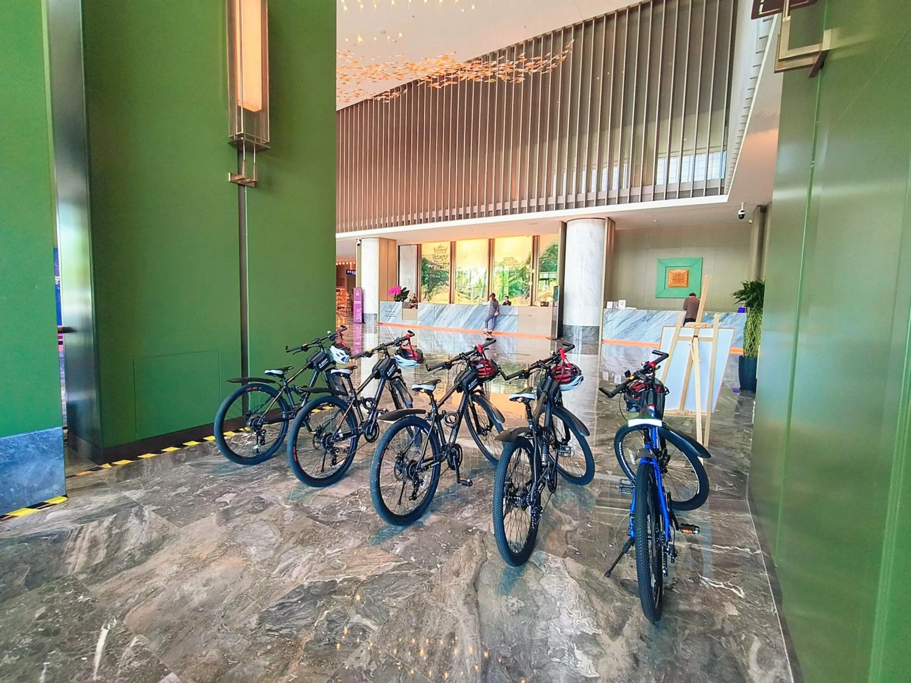 Cycling in Wyndham Shanxi Xiaohe Xincheng