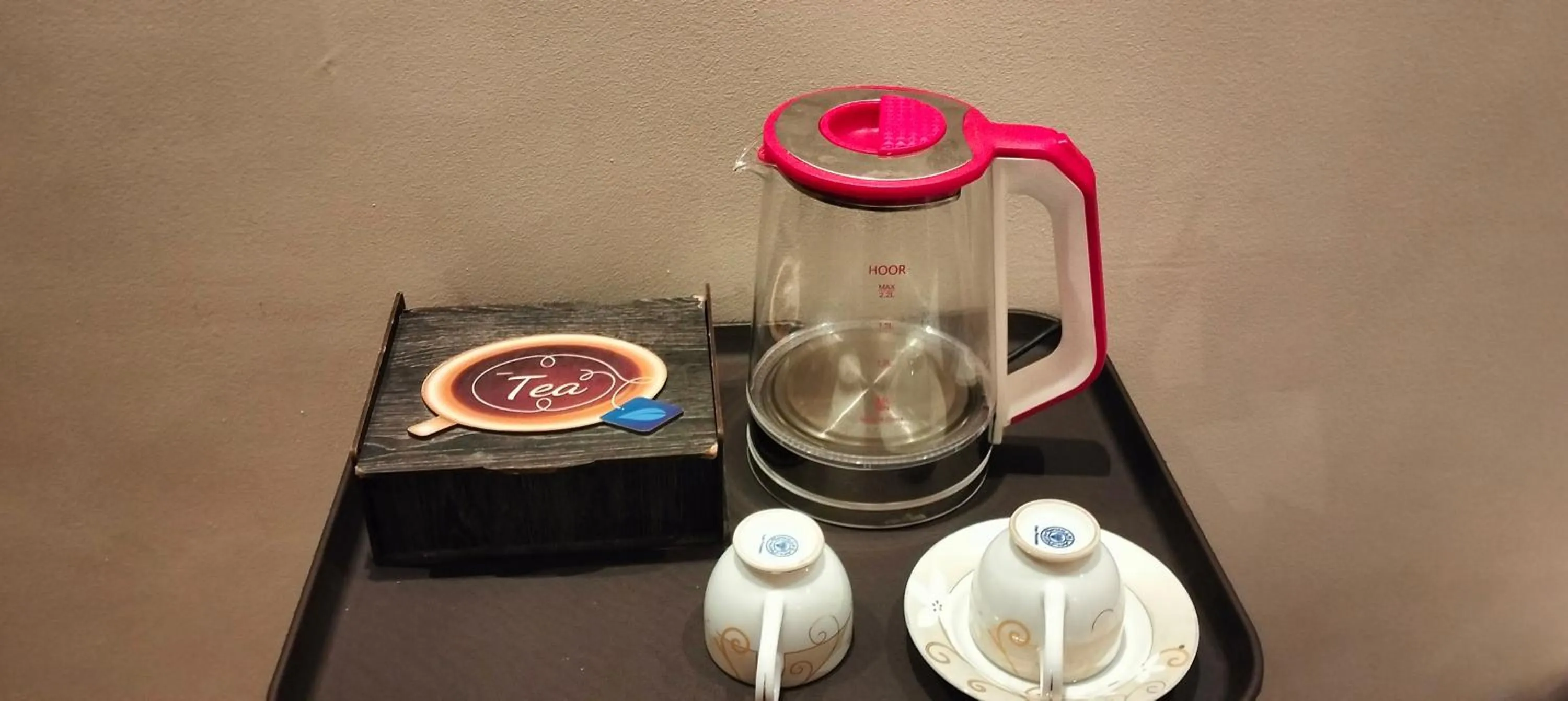 Coffee/tea facilities in Zeina pyramids view