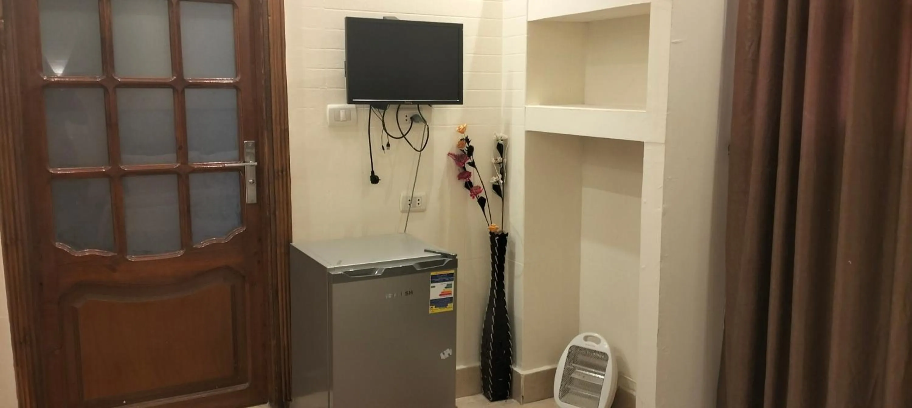 TV and multimedia in Zeina pyramids view