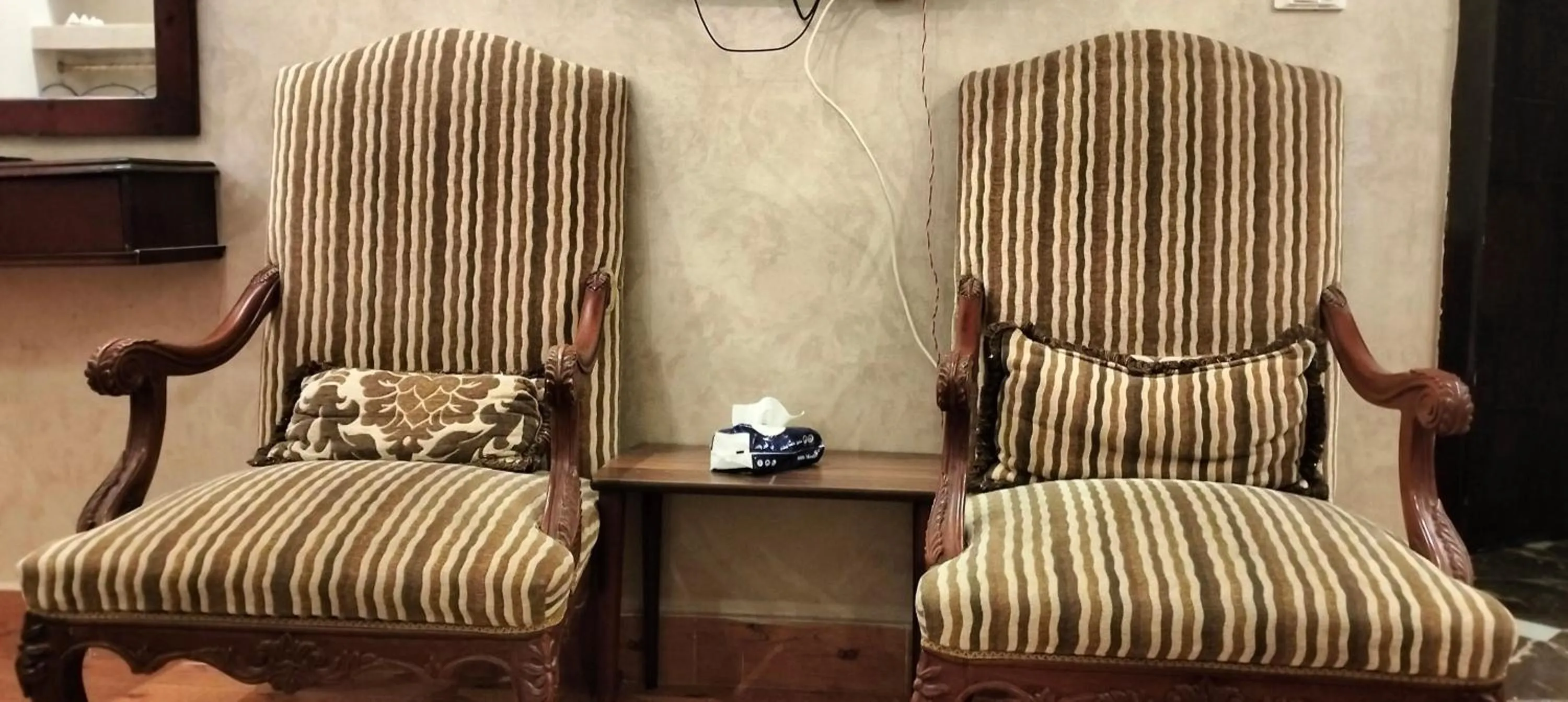 Seating area in Zeina pyramids view