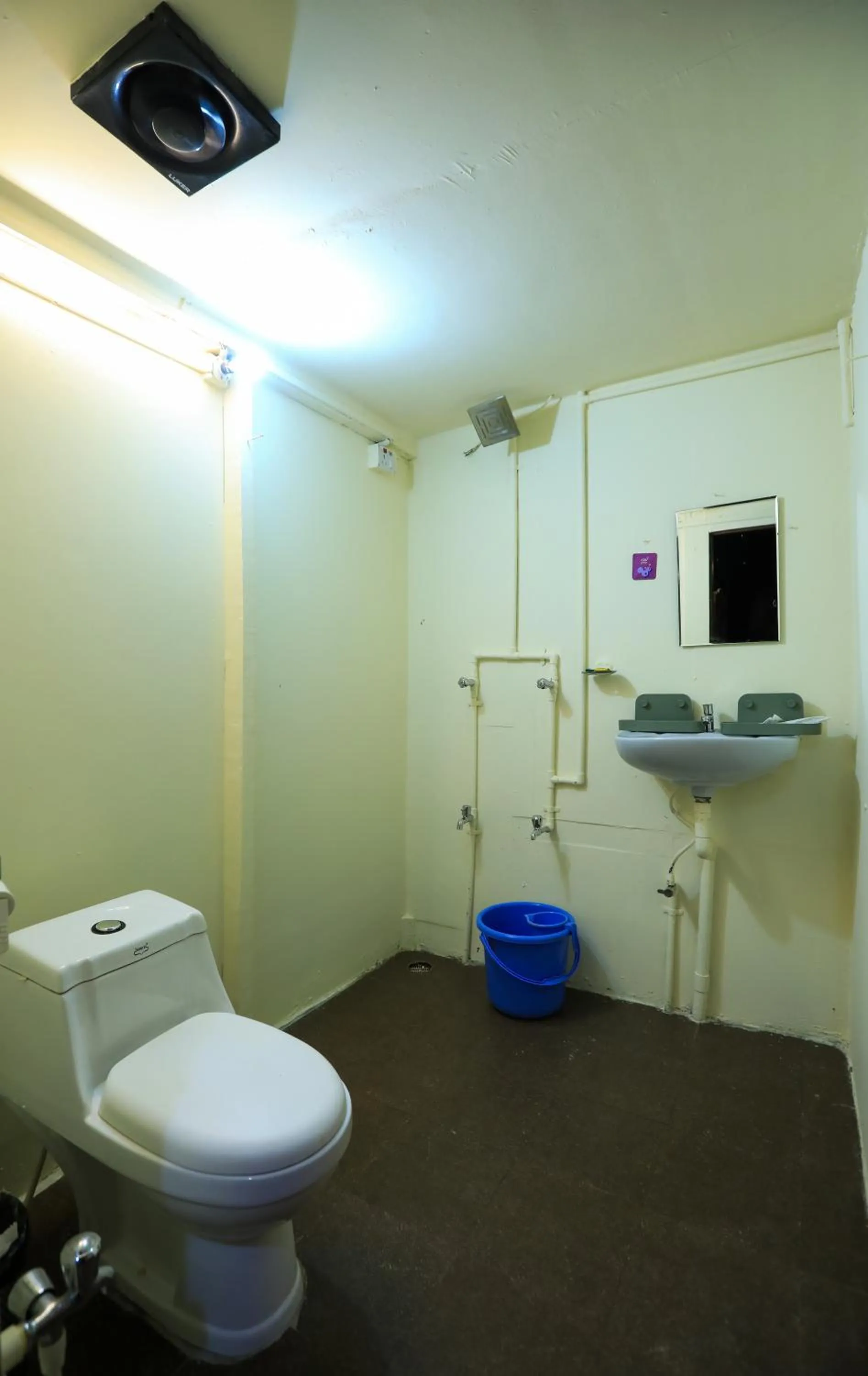 Bathroom in Woodpegger By The Beach, Mandrem