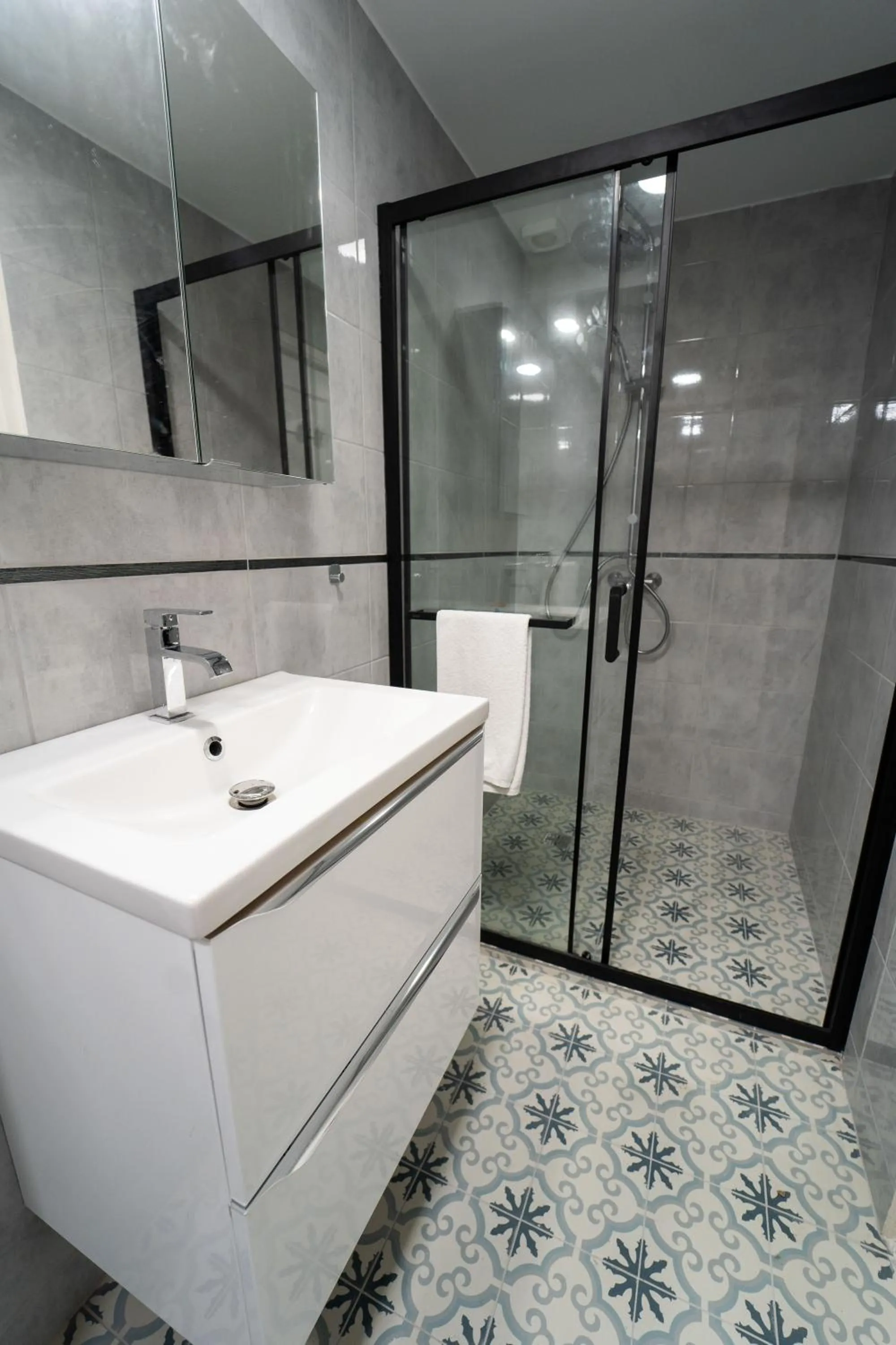 Céline hôtel le miridan