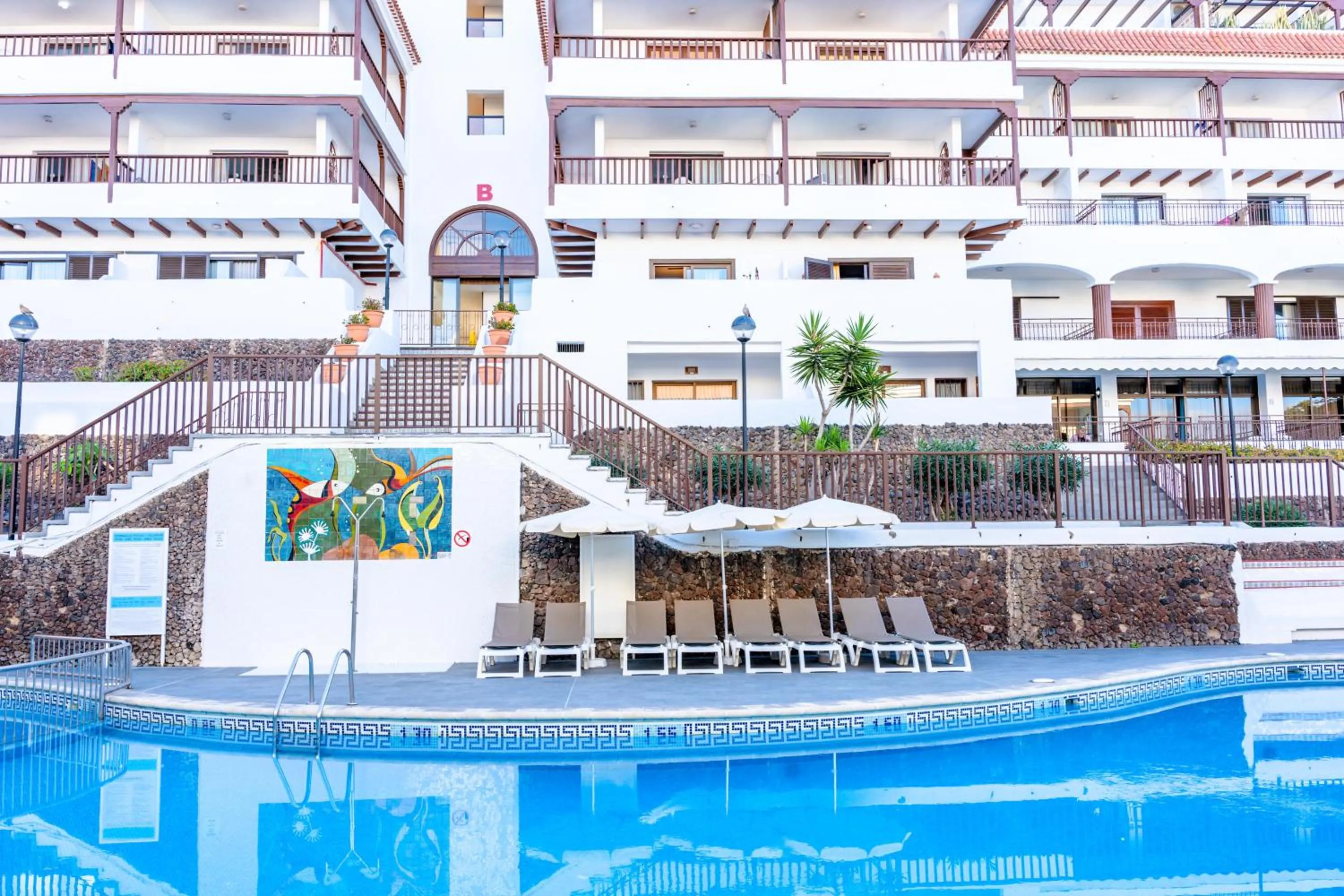 Swimming pool in Coral Los Alisios