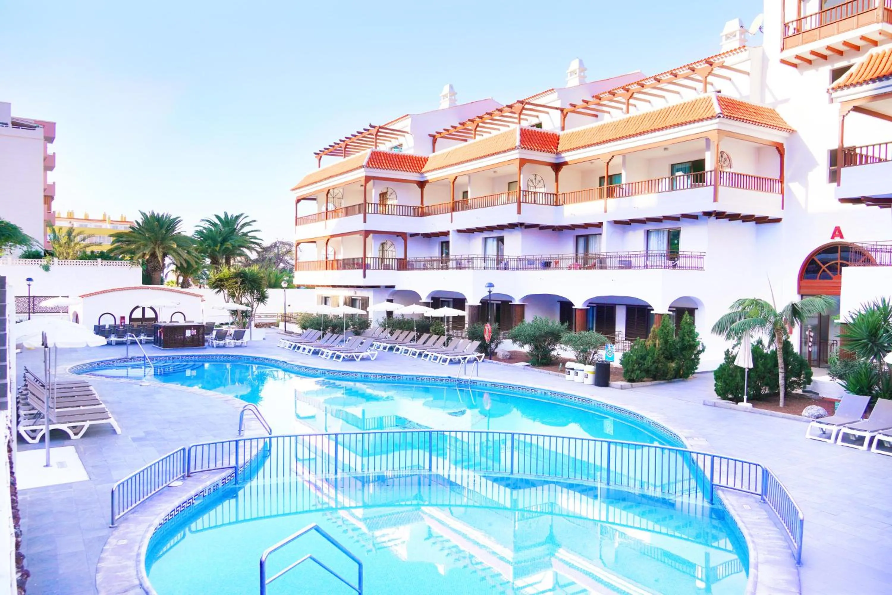 Swimming pool in Coral Los Alisios