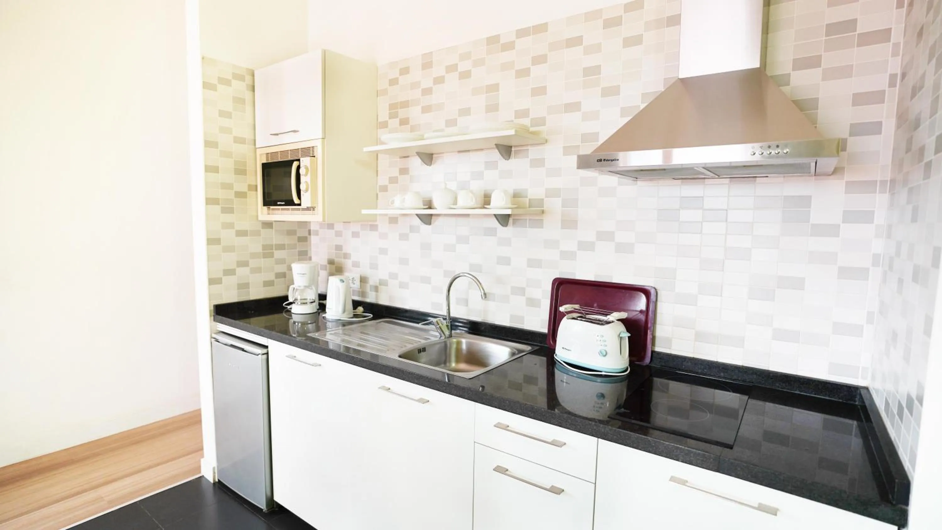 Kitchen or kitchenette in Coral Los Alisios