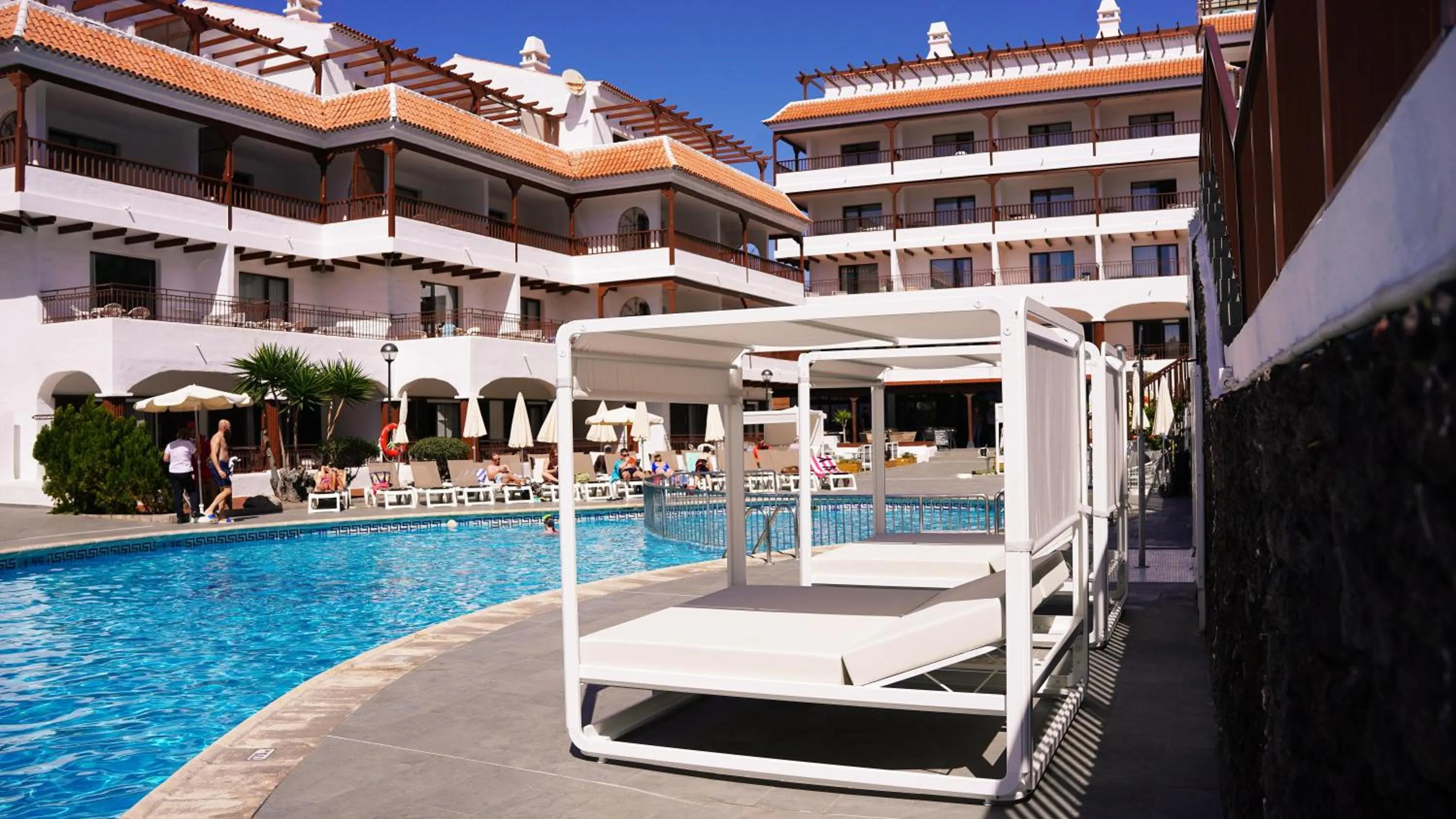 Swimming pool in Coral Los Alisios