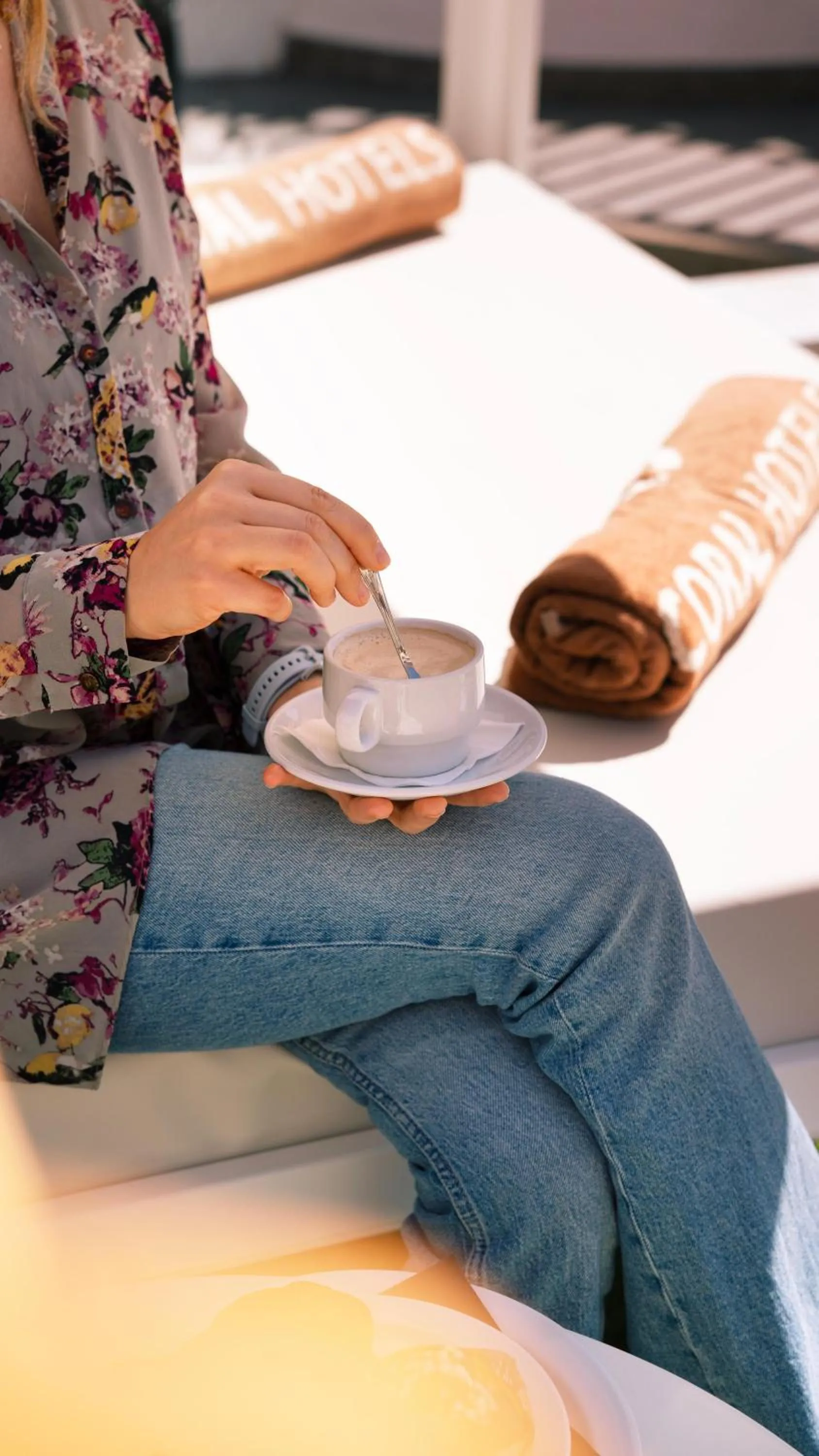 People in Coral Los Alisios