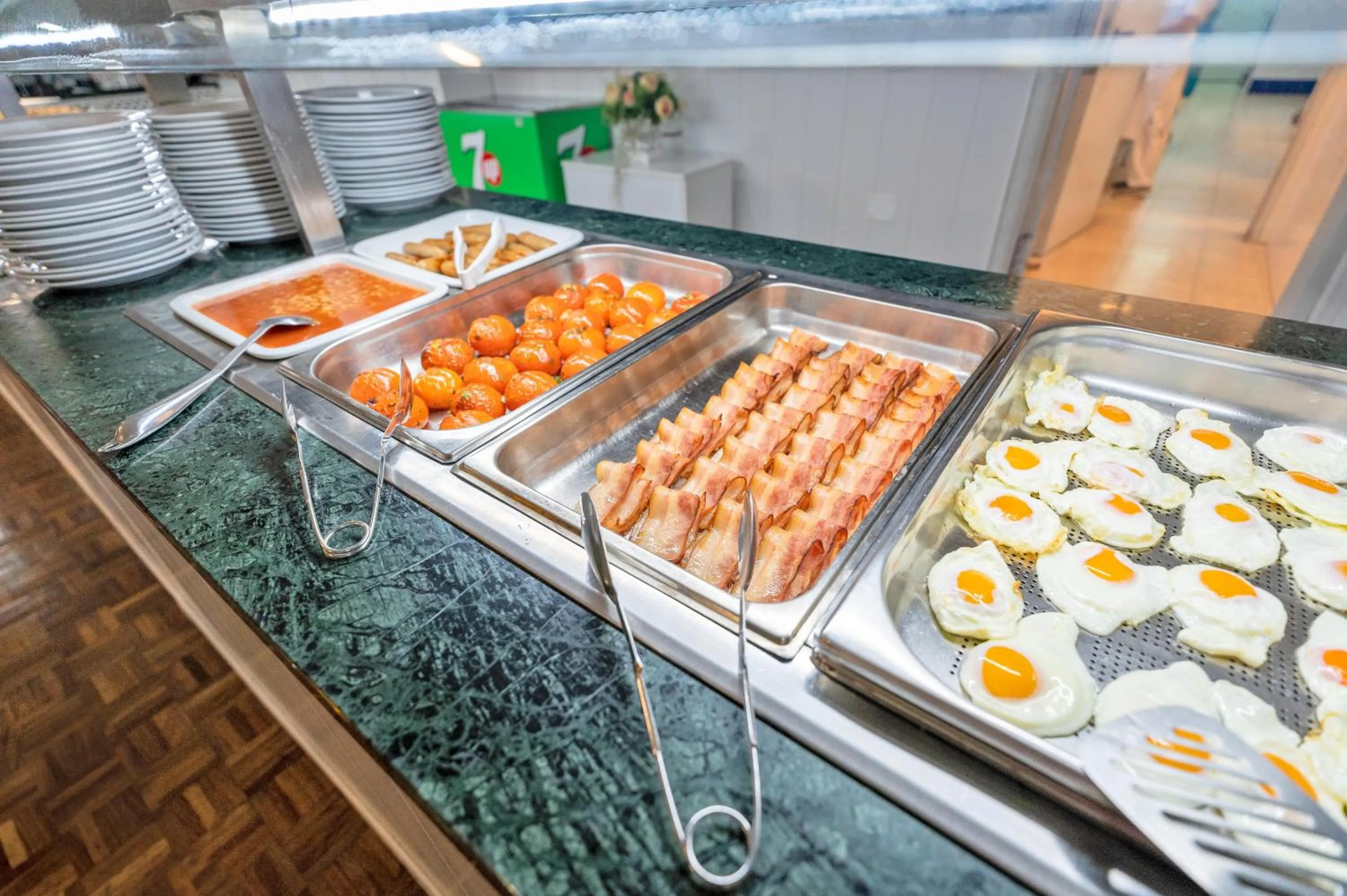 Restaurant/places to eat in Coral Teide Mar