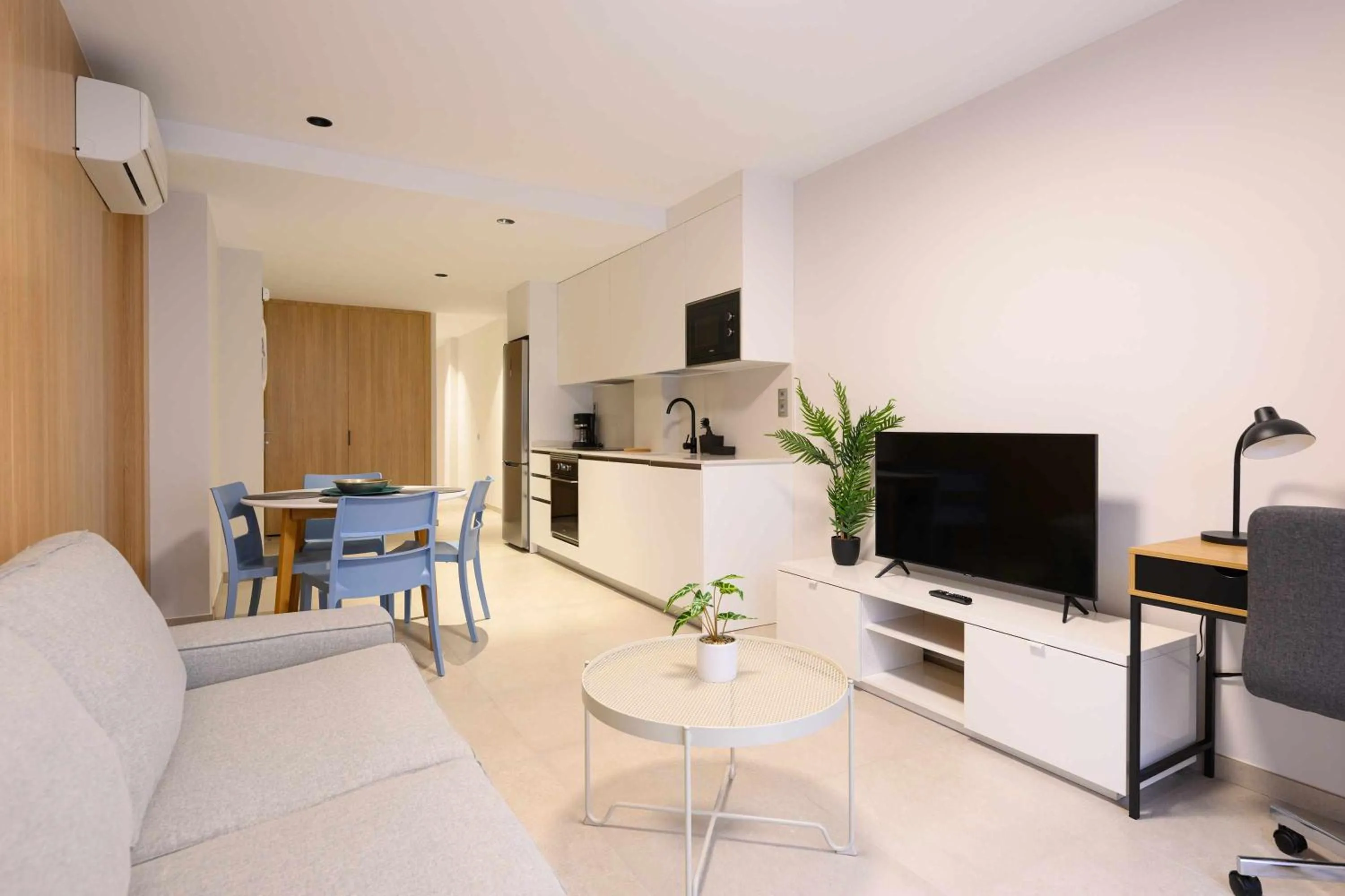 TV and multimedia in Canteras Urban Beach