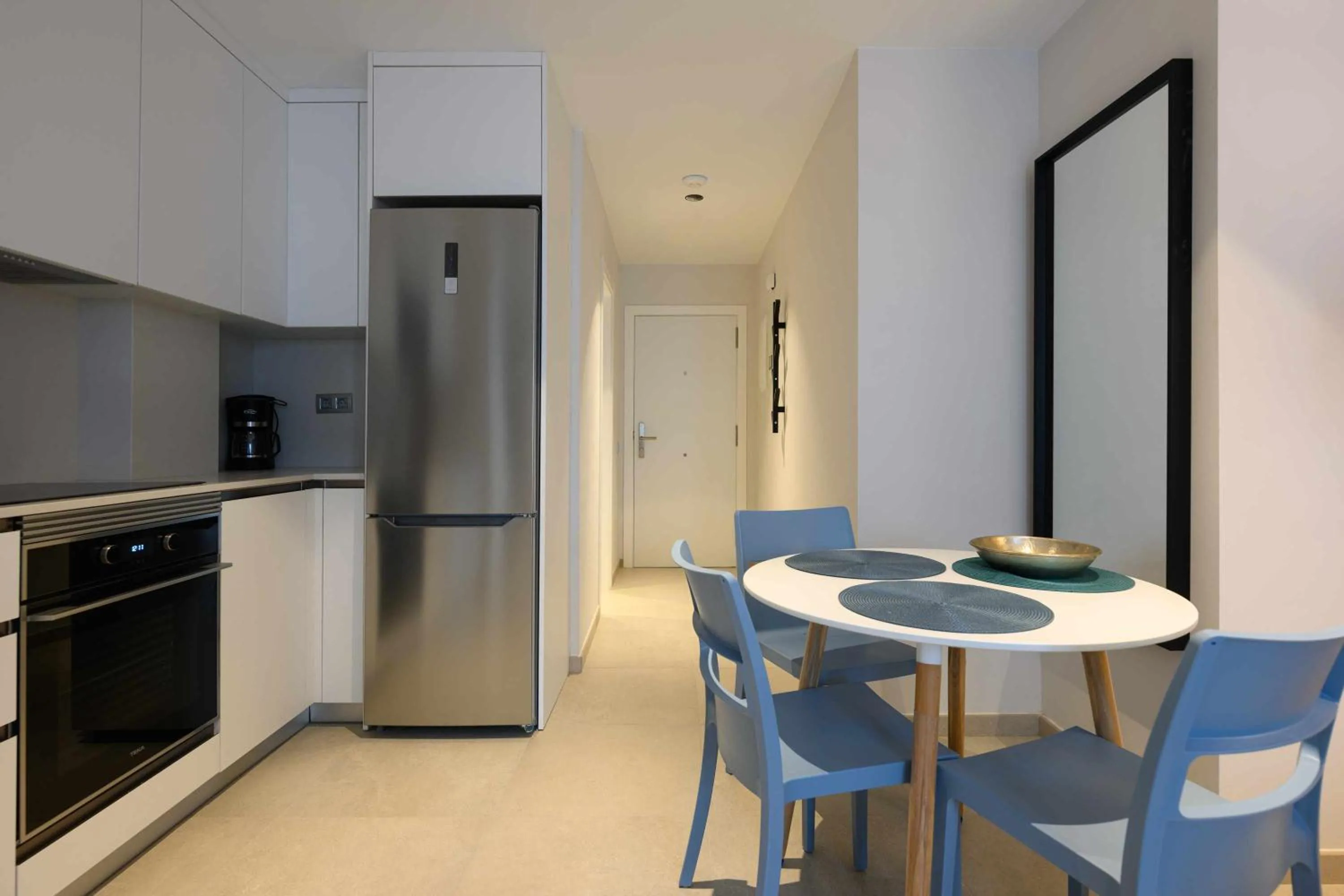 Kitchen or kitchenette in Canteras Urban Beach