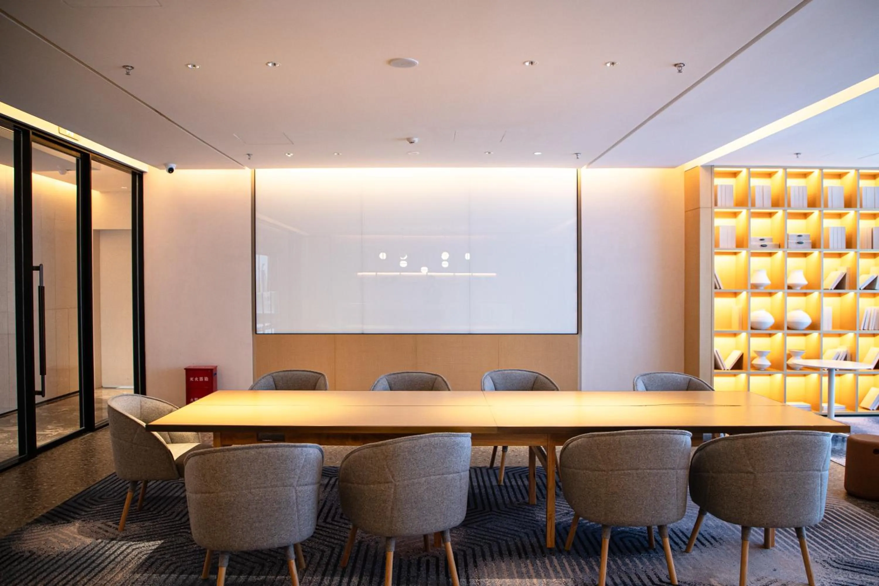 Meeting/conference room in La Quinta by Wyndham Shanxi Xiaohe Xincheng