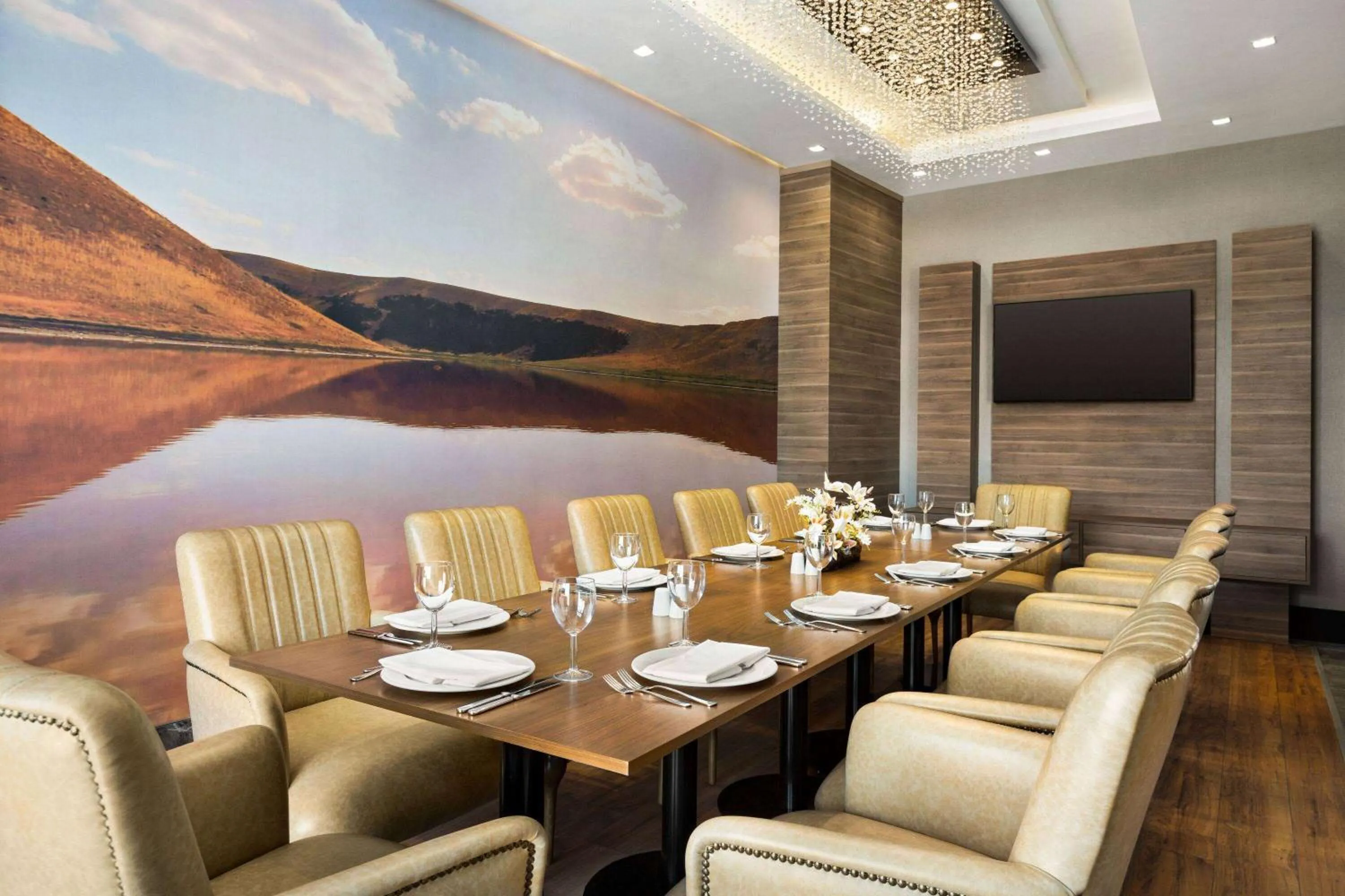 Restaurant/places to eat in Ramada by Wyndham Karapinar