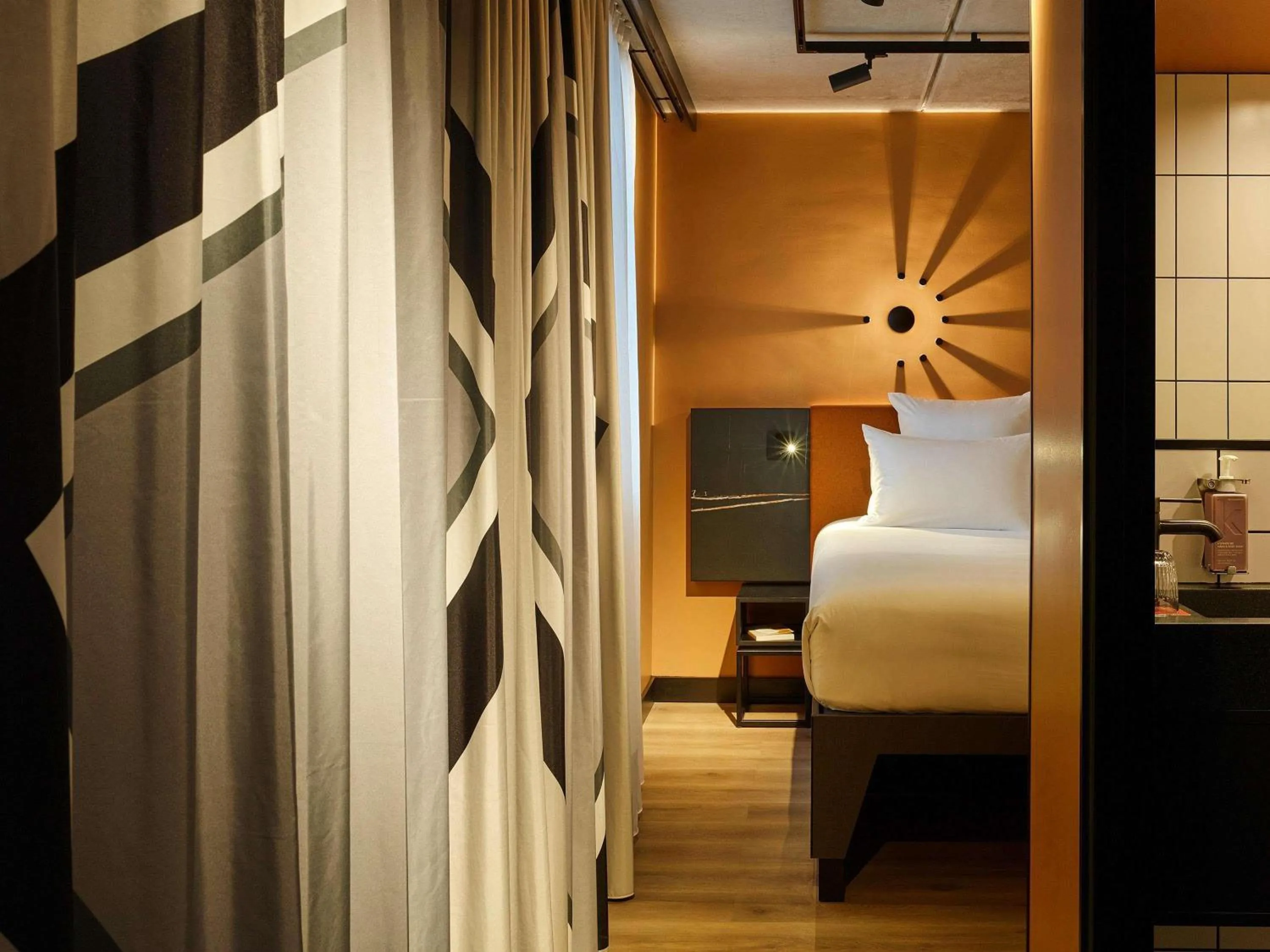 Bedroom, Bed in Tribe Paris Saint Ouen