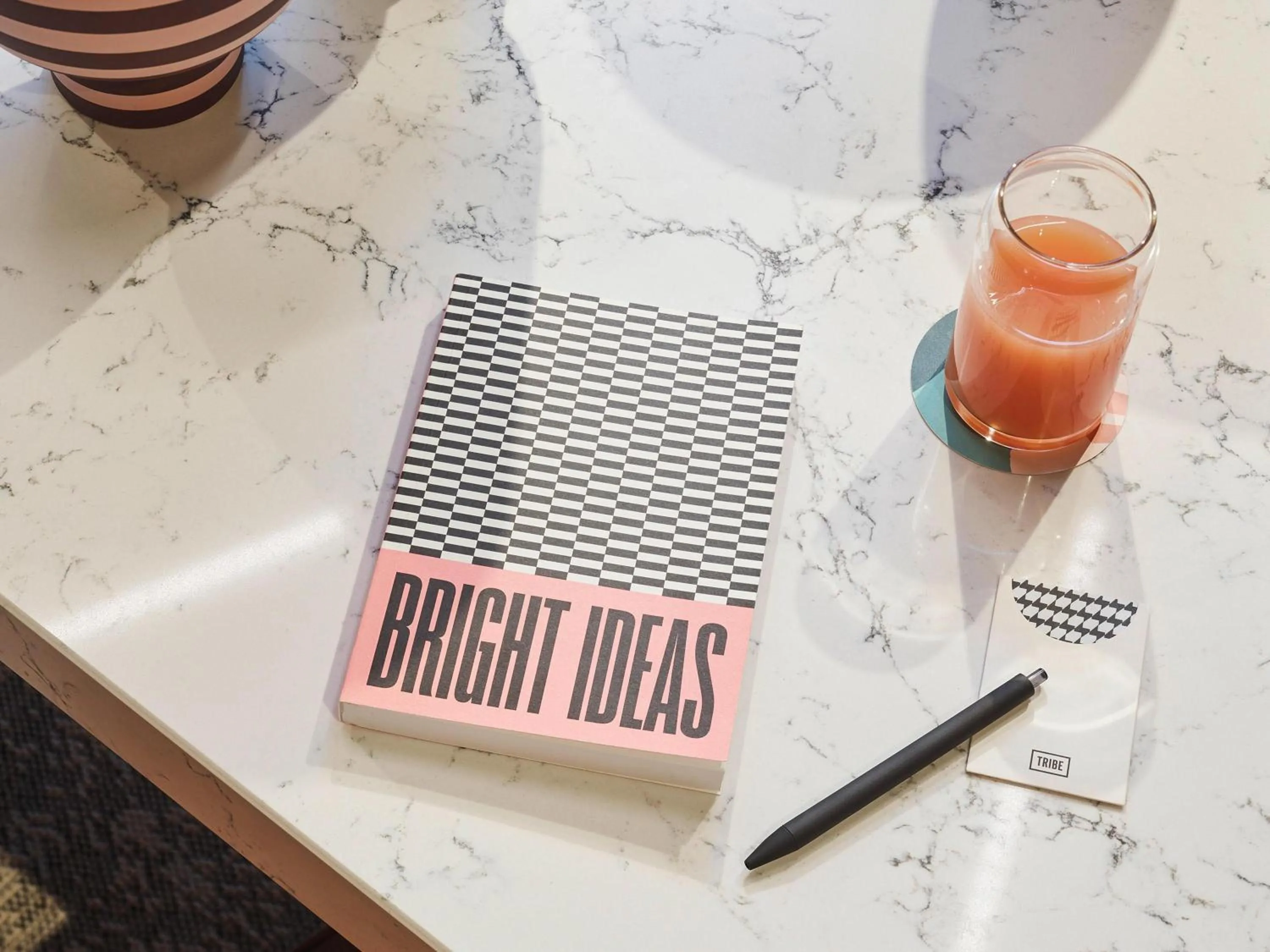 Lounge or bar in Tribe Paris Saint Ouen