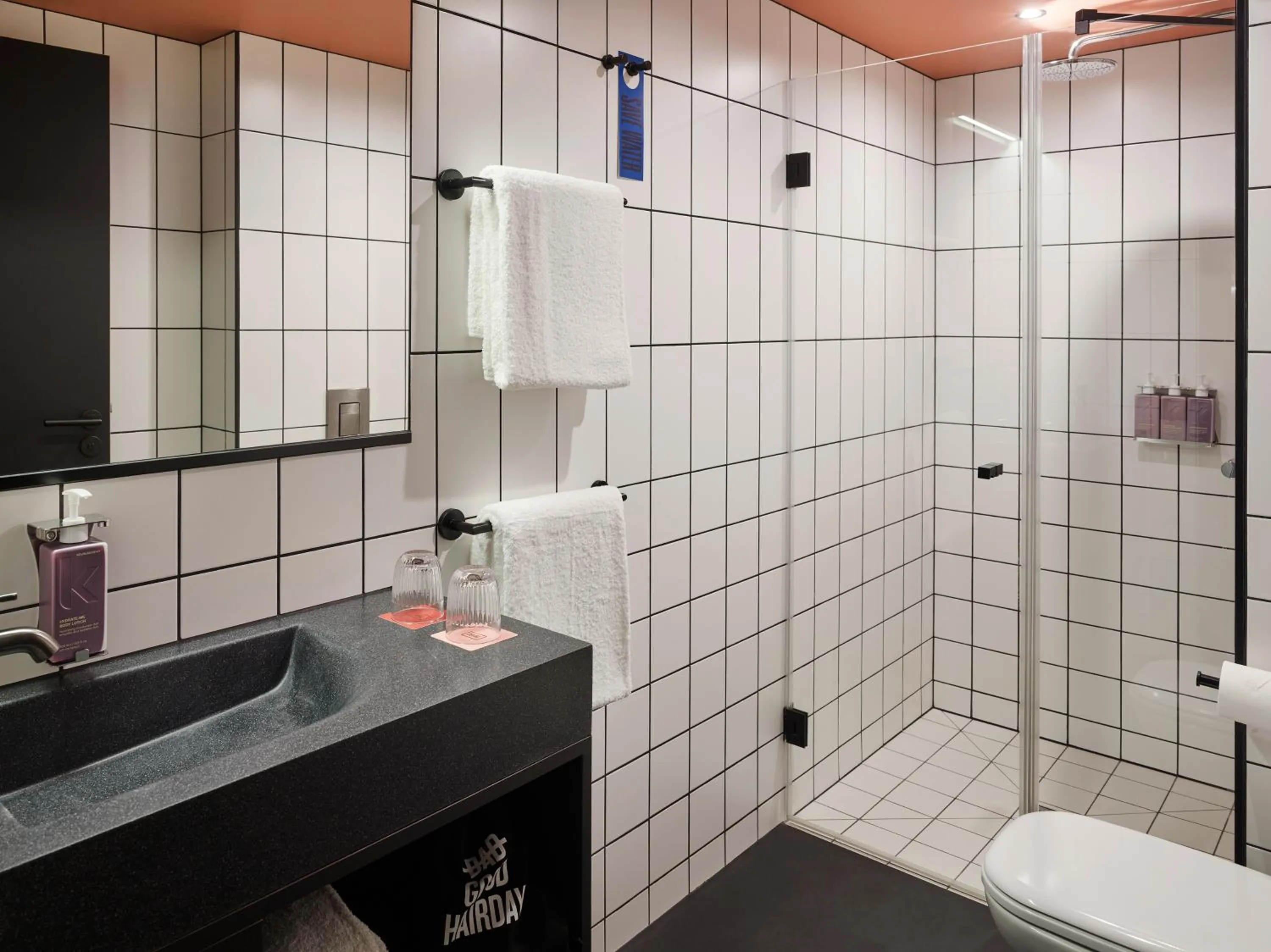 Bathroom in Tribe Paris Saint Ouen