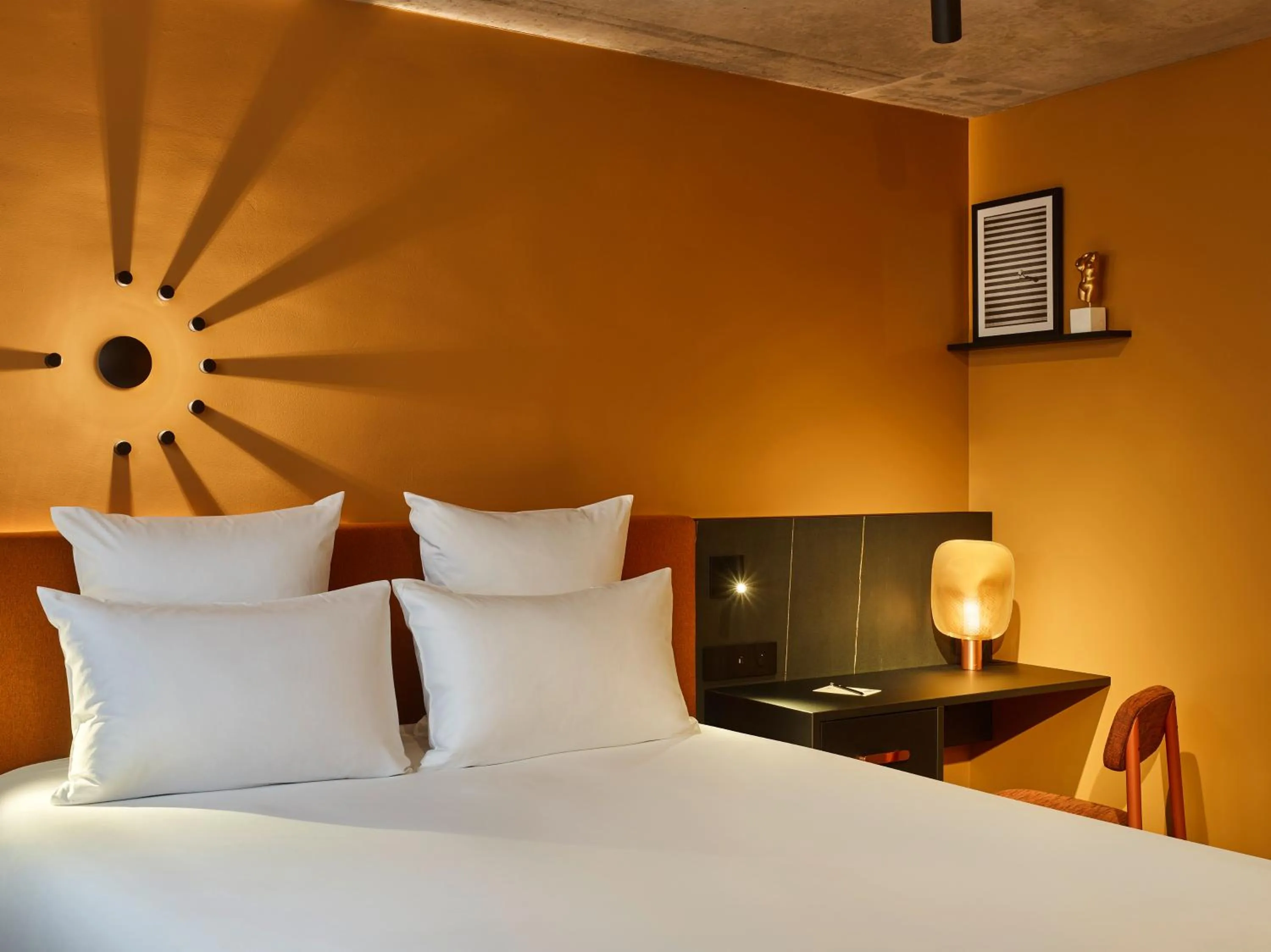 Bedroom, Bed in Tribe Paris Saint Ouen