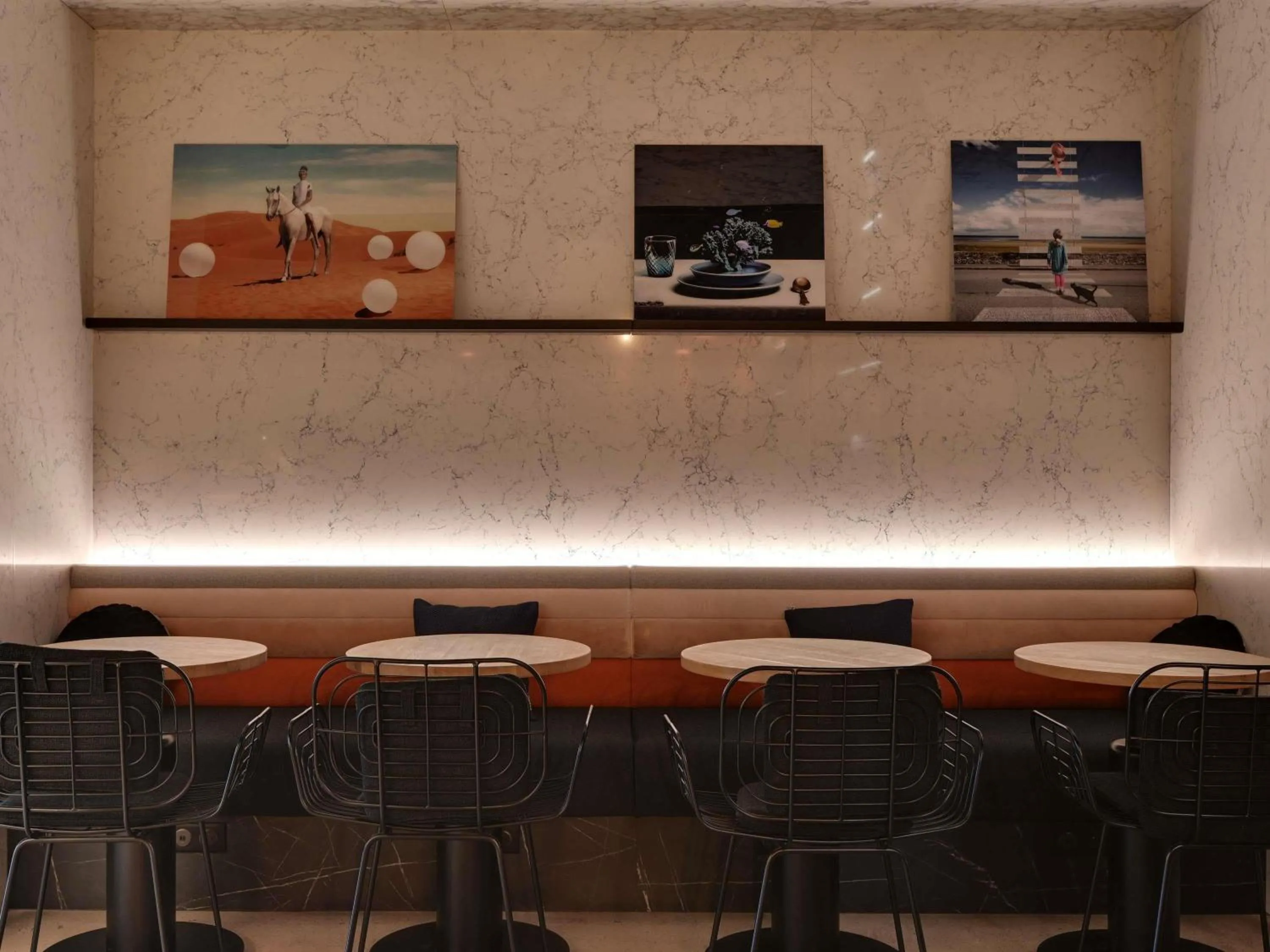 Lounge or bar in Tribe Paris Saint Ouen