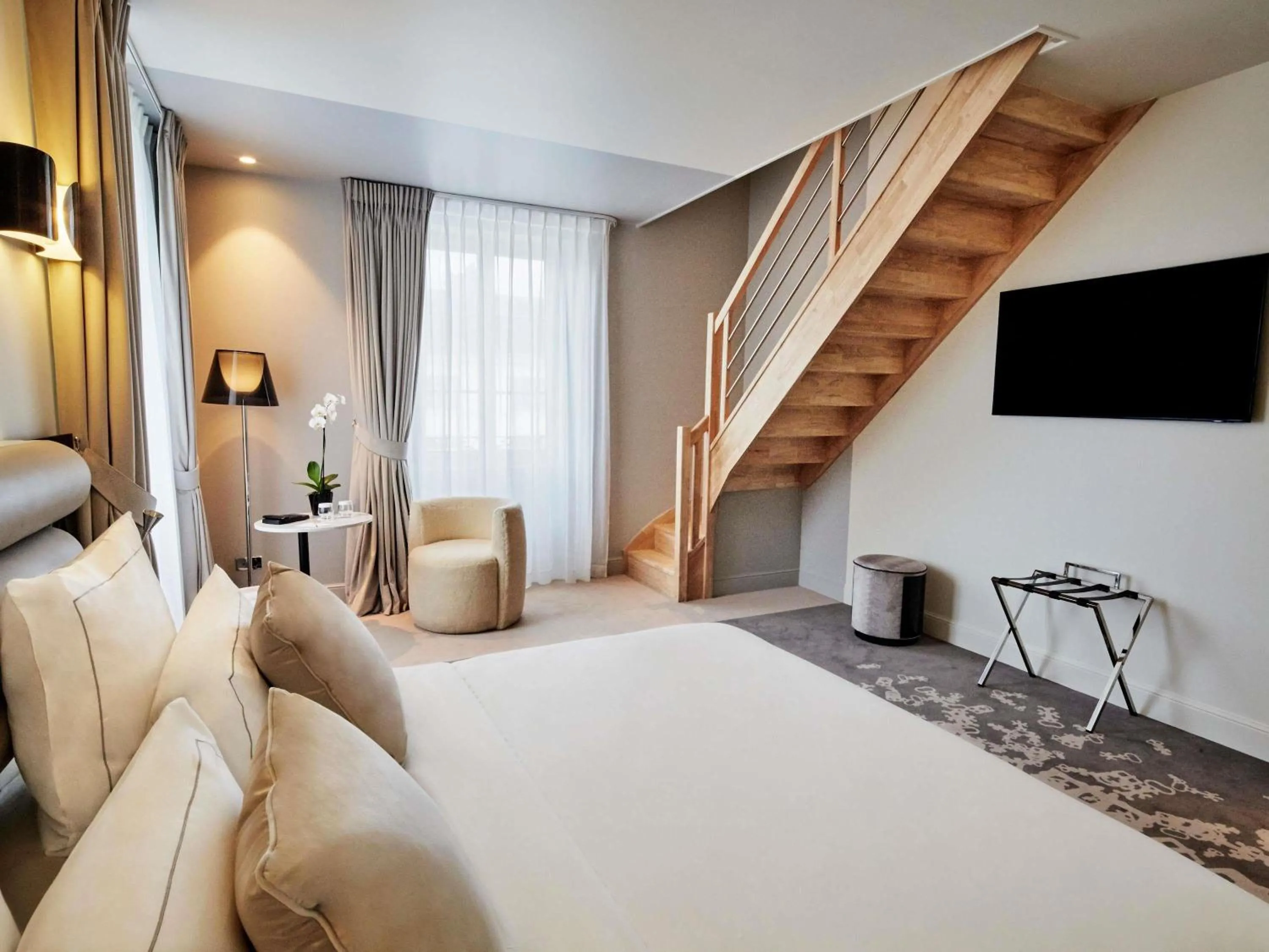 Bedroom, Bed in La Licorne Hotel & Spa Troyes - MGallery Collection