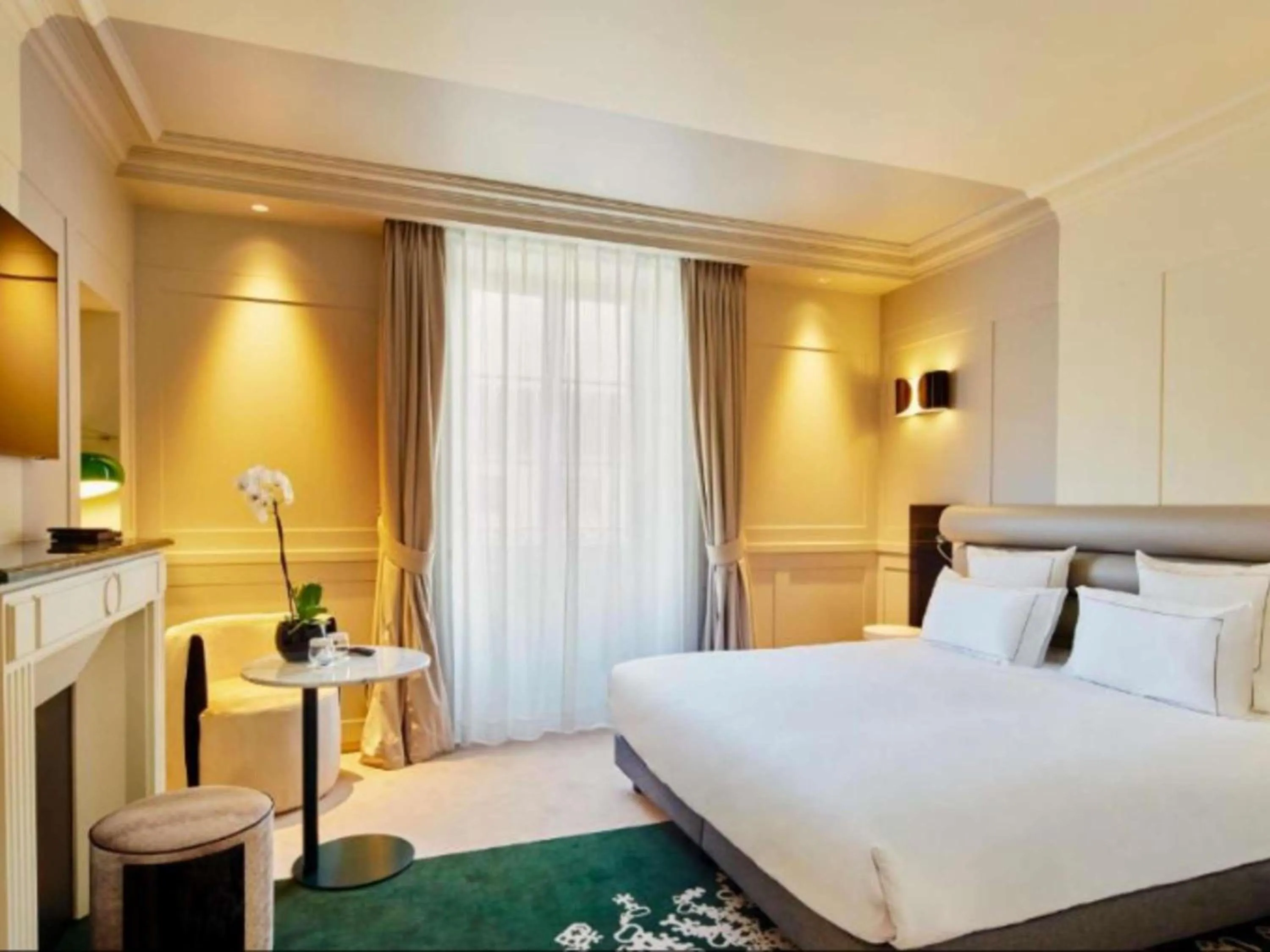 Bedroom, Bed in La Licorne Hotel & Spa Troyes - MGallery Collection