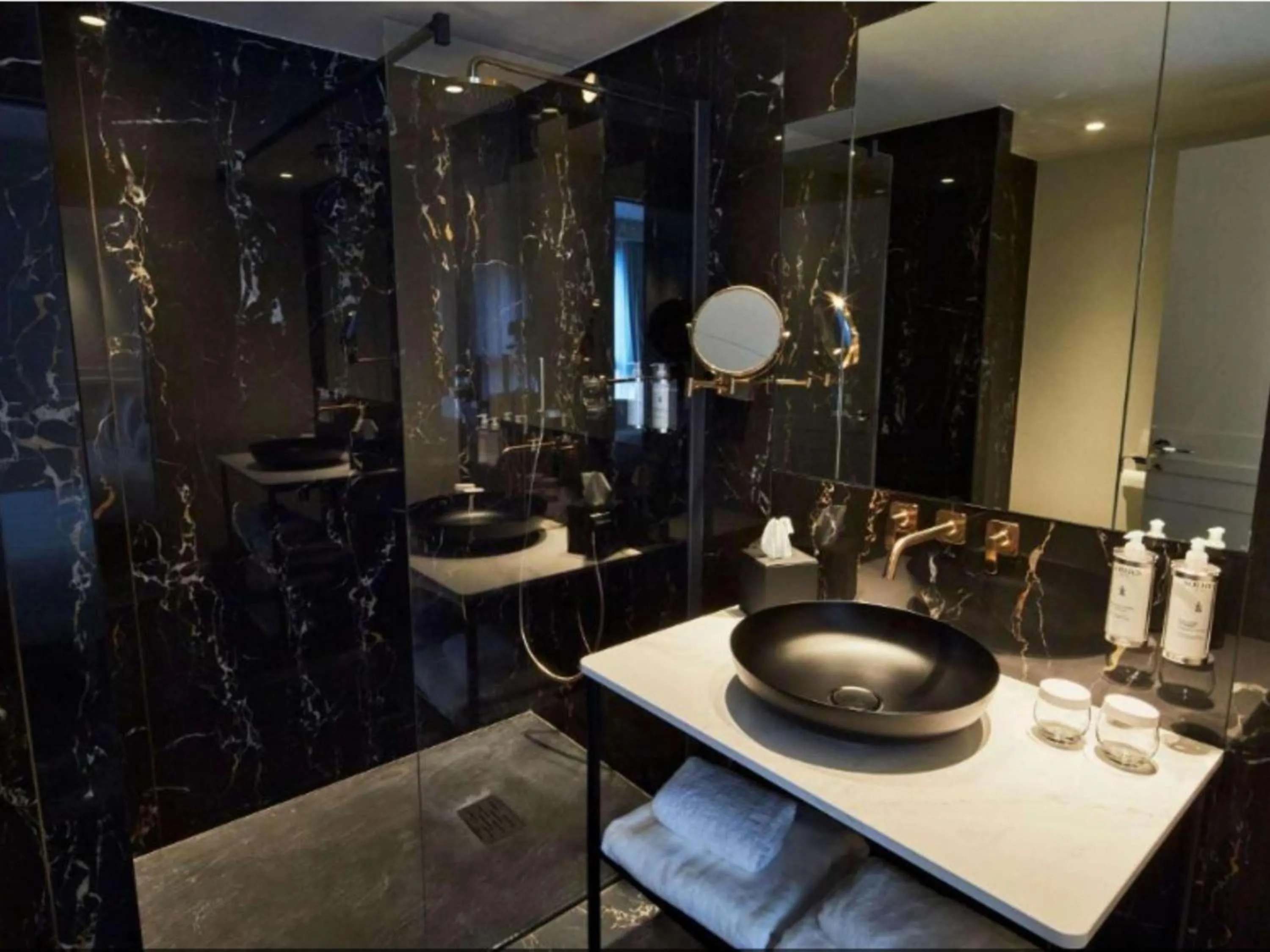 Bedroom in La Licorne Hotel & Spa Troyes - MGallery Collection