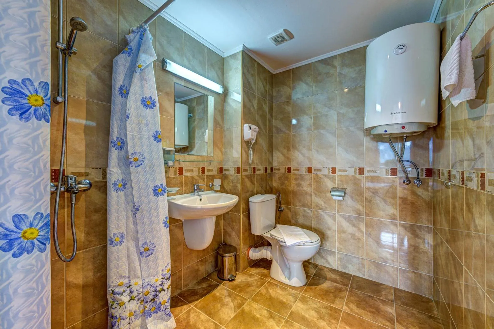 Shower in Complex Silver Hills