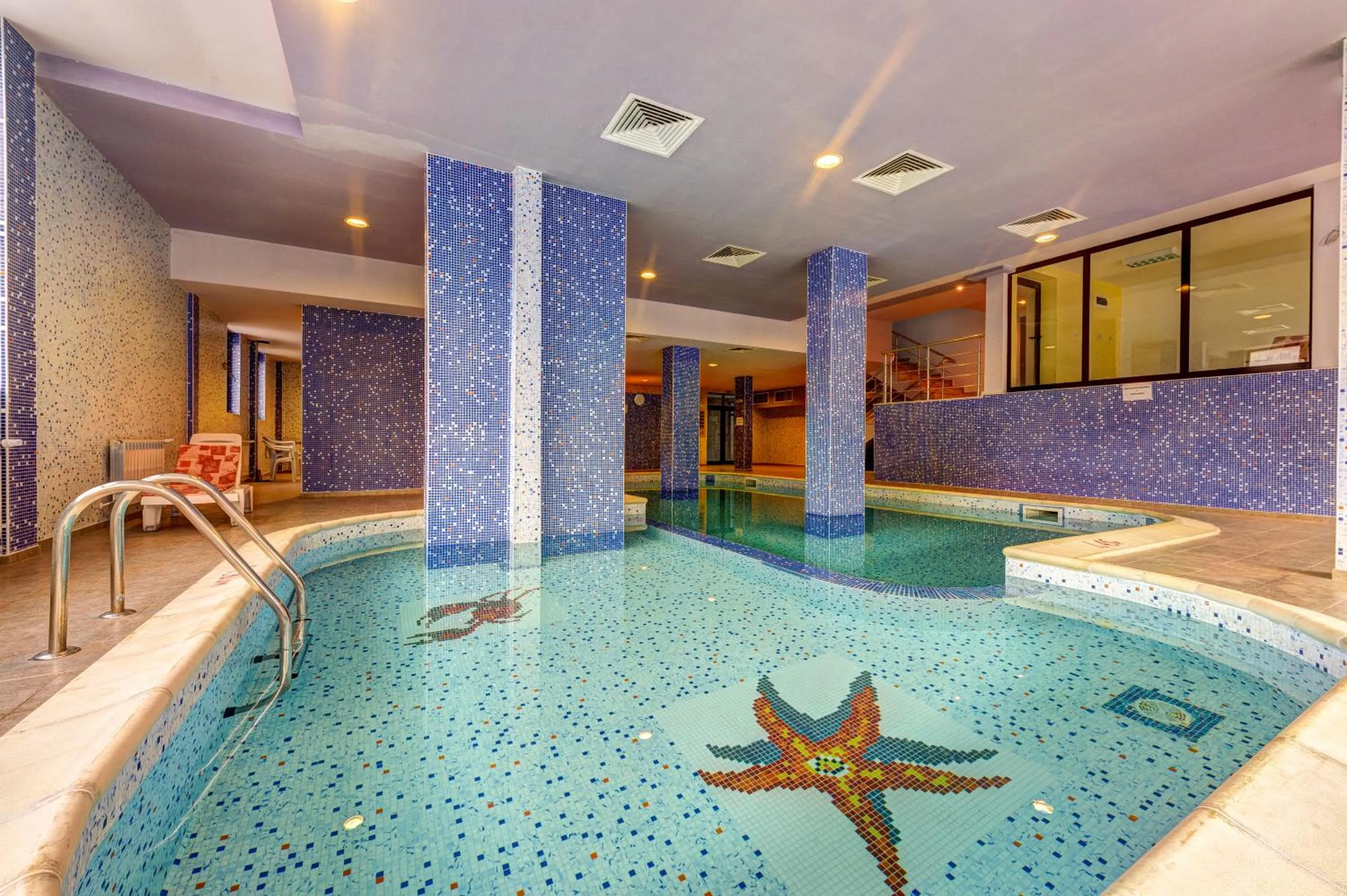 Day in Complex Silver Hills