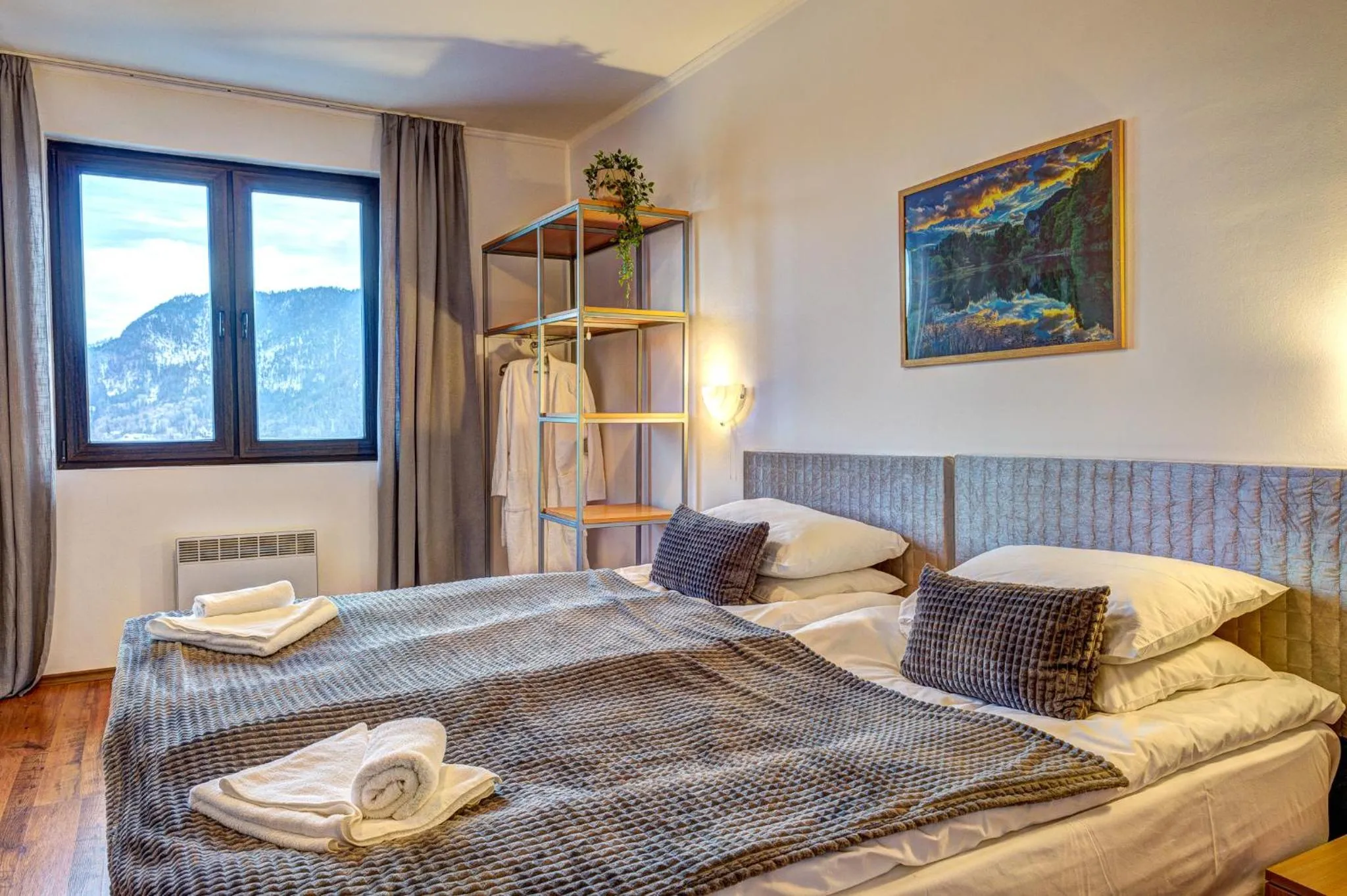 Bed in Complex Silver Hills