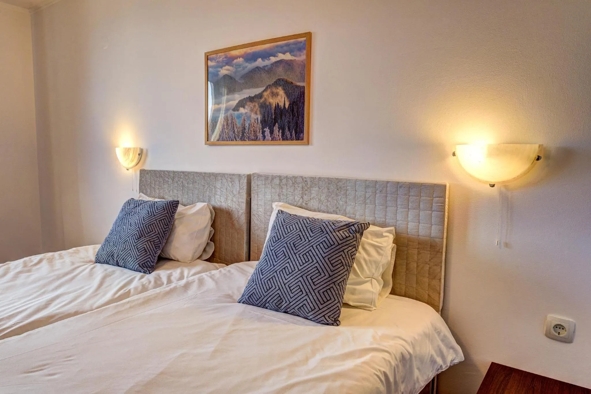 Bed in Complex Silver Hills