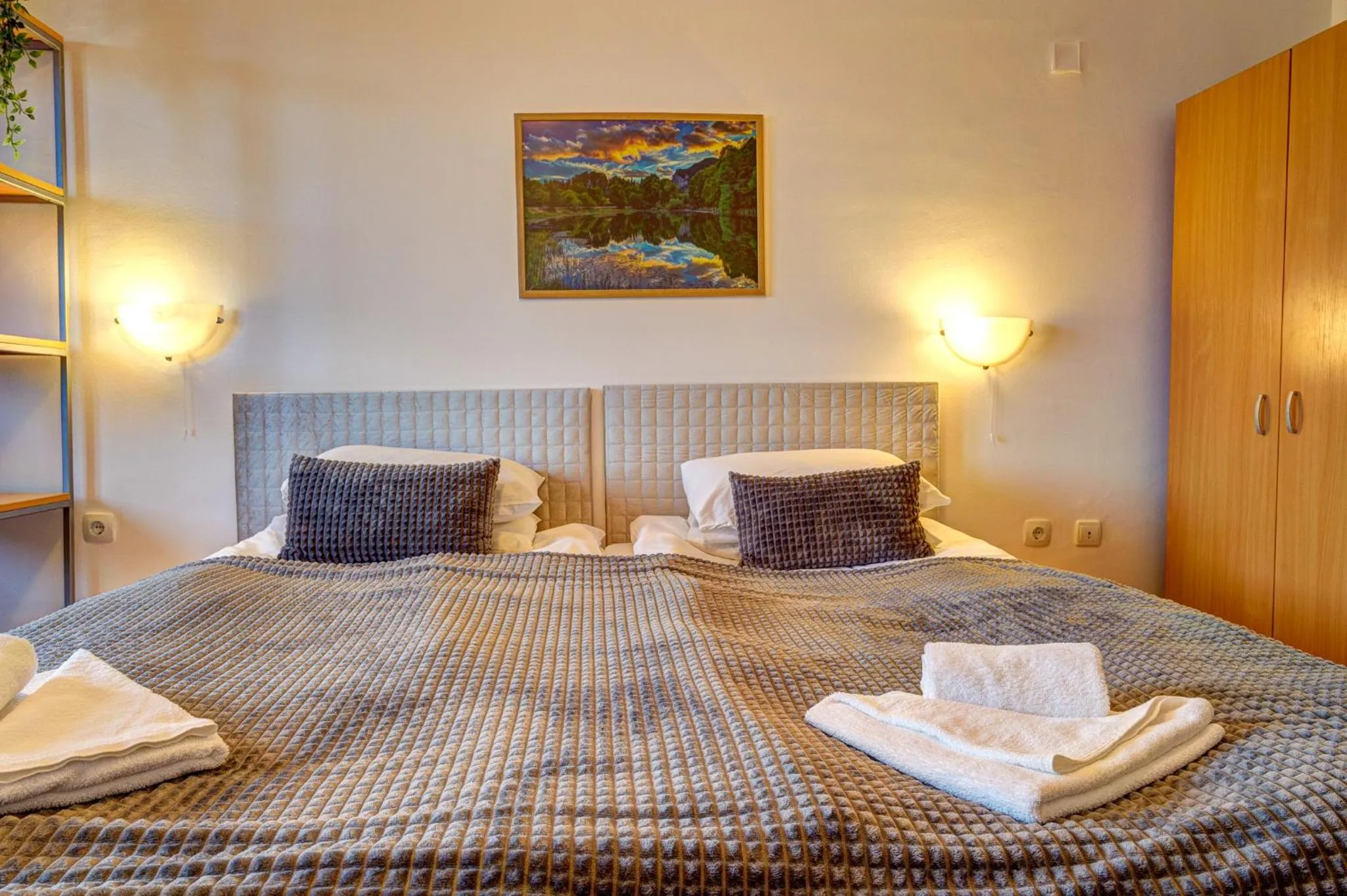 Bed in Complex Silver Hills