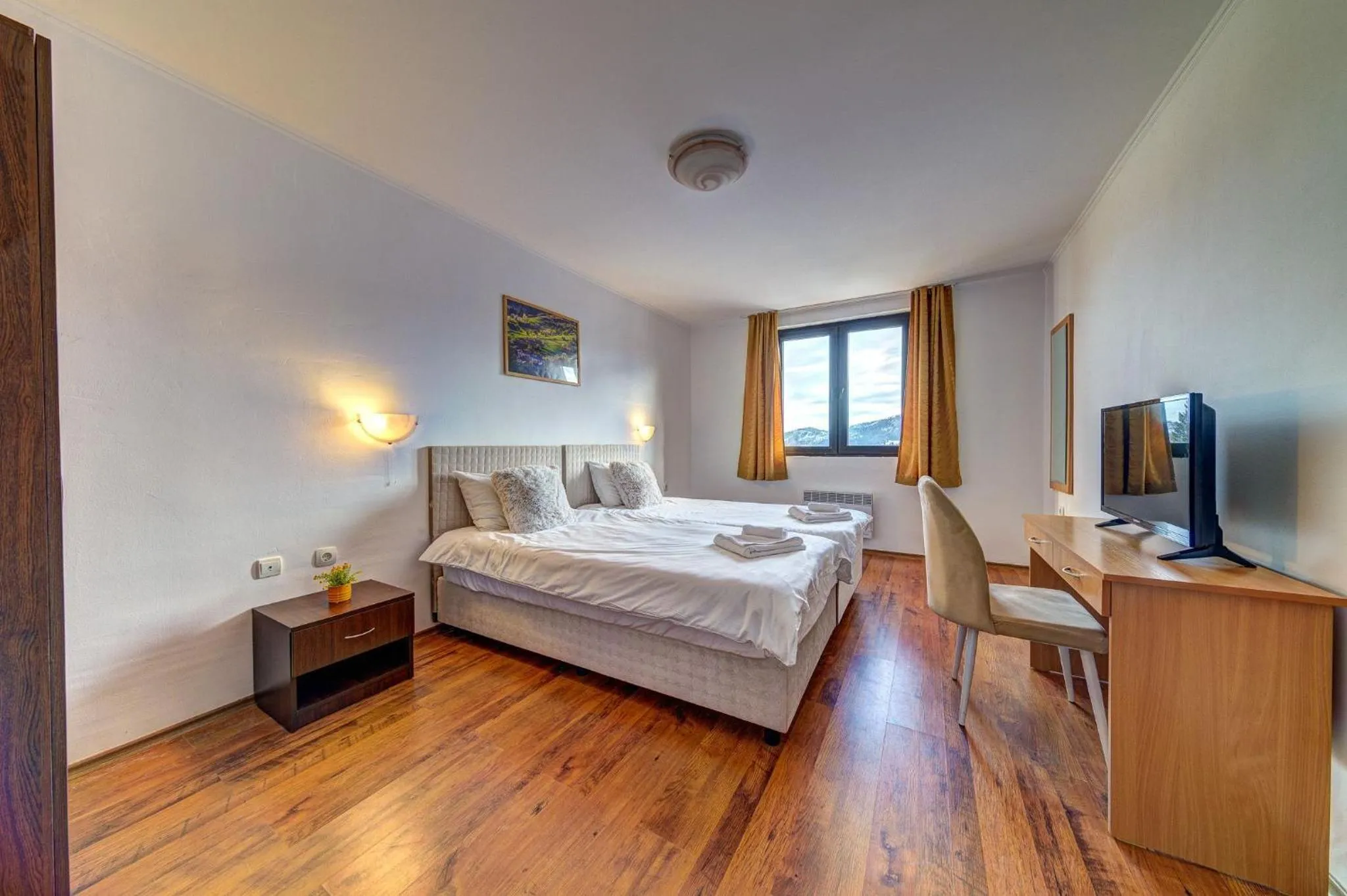 Bed in Complex Silver Hills