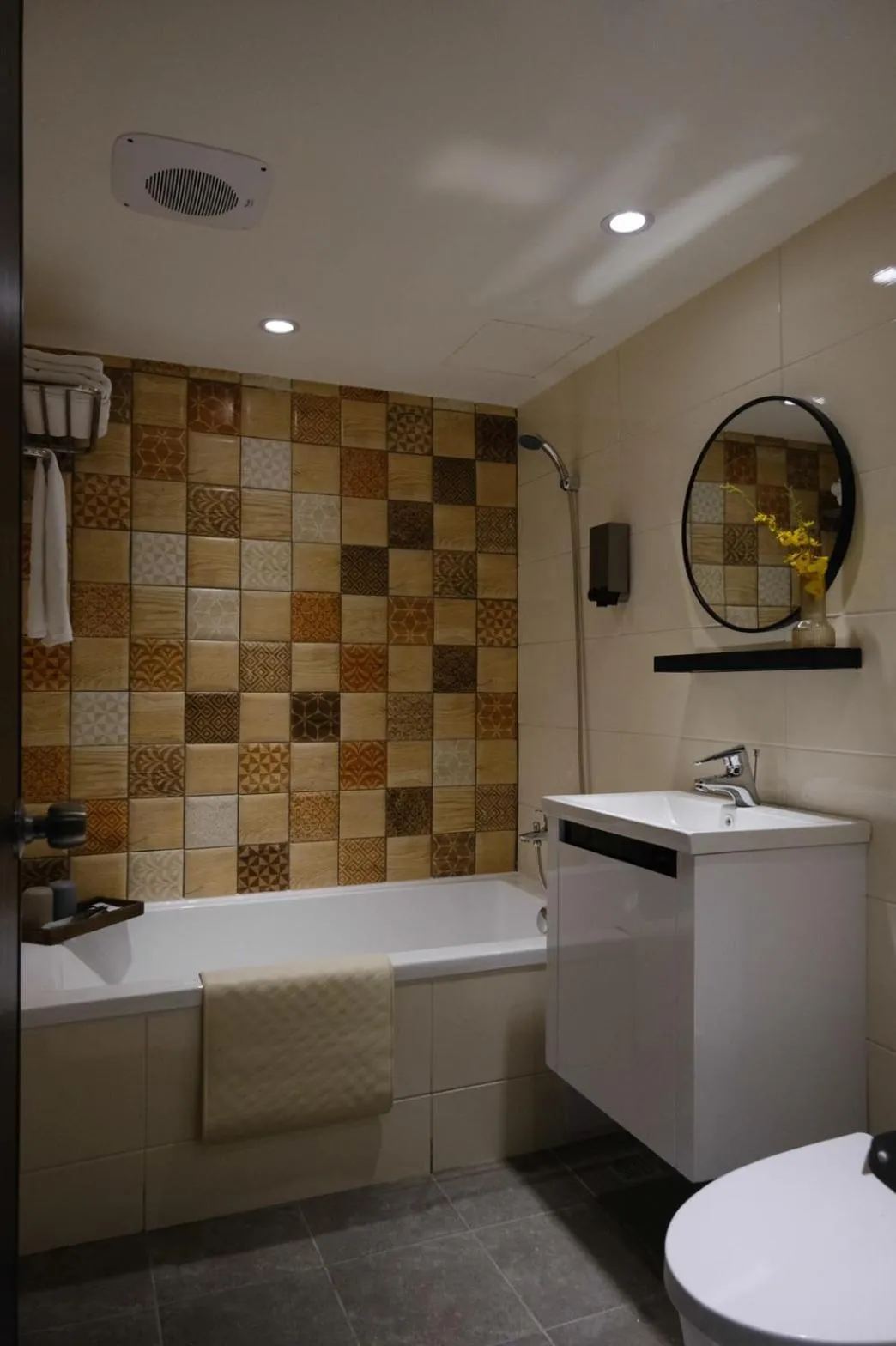 Bathroom in Giant Rich Hotel