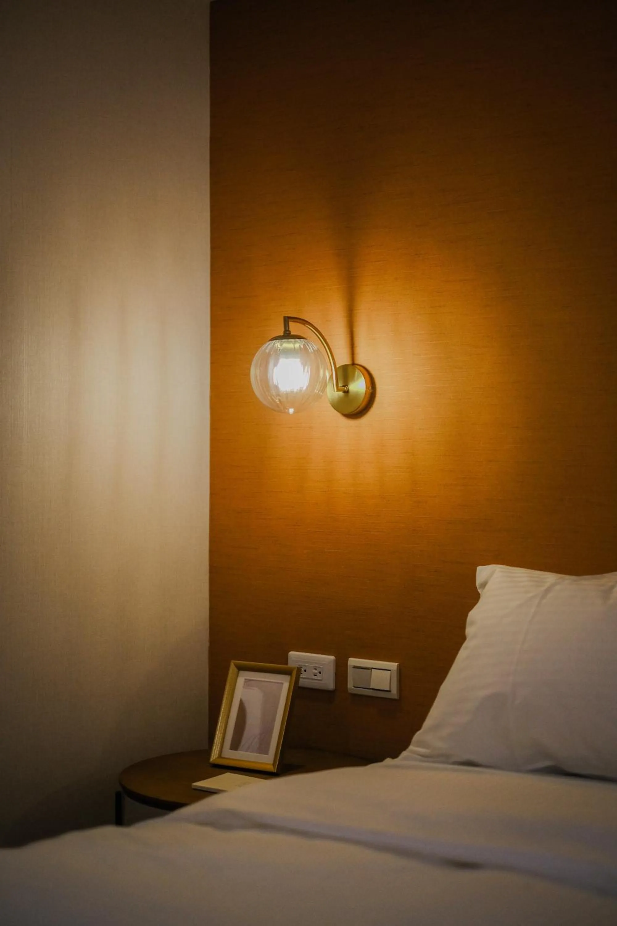 Bedroom, Bed in Giant Rich Hotel