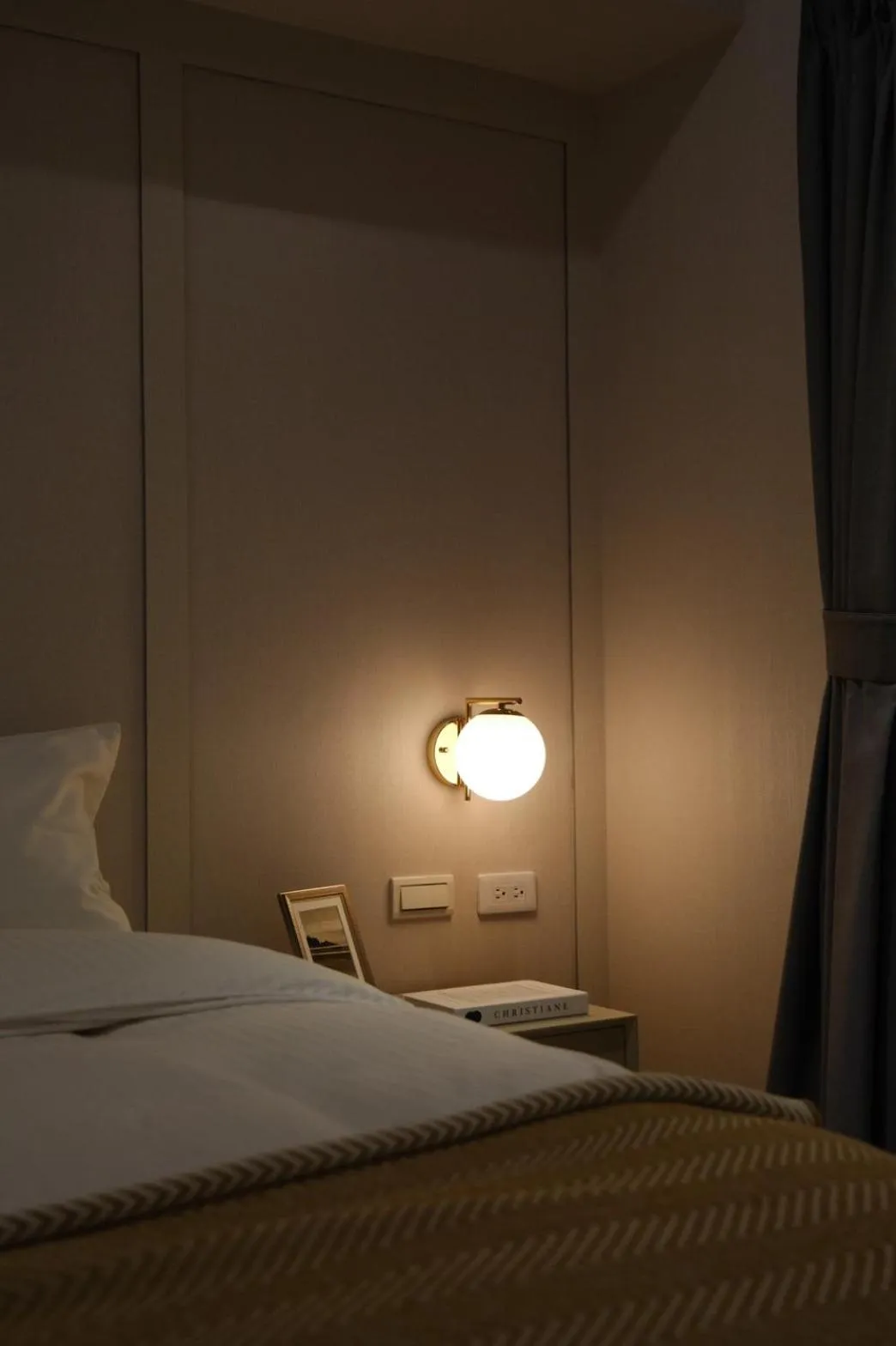 Bedroom, Bed in Giant Rich Hotel