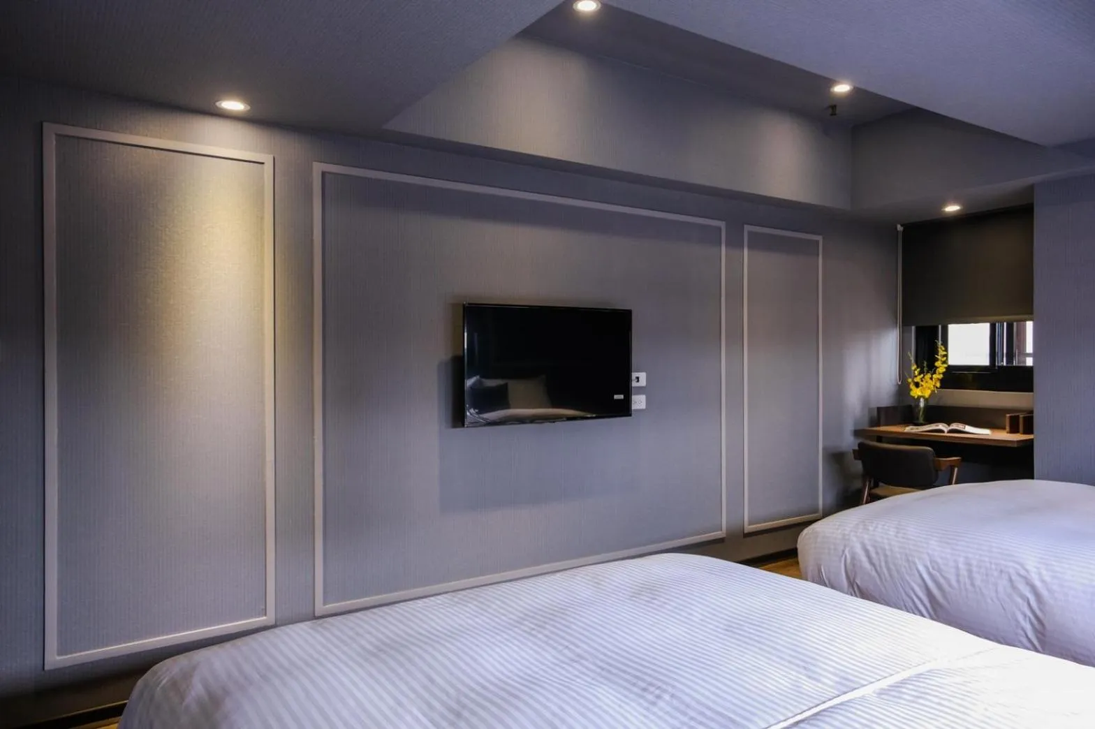 TV and multimedia, Bed in Giant Rich Hotel