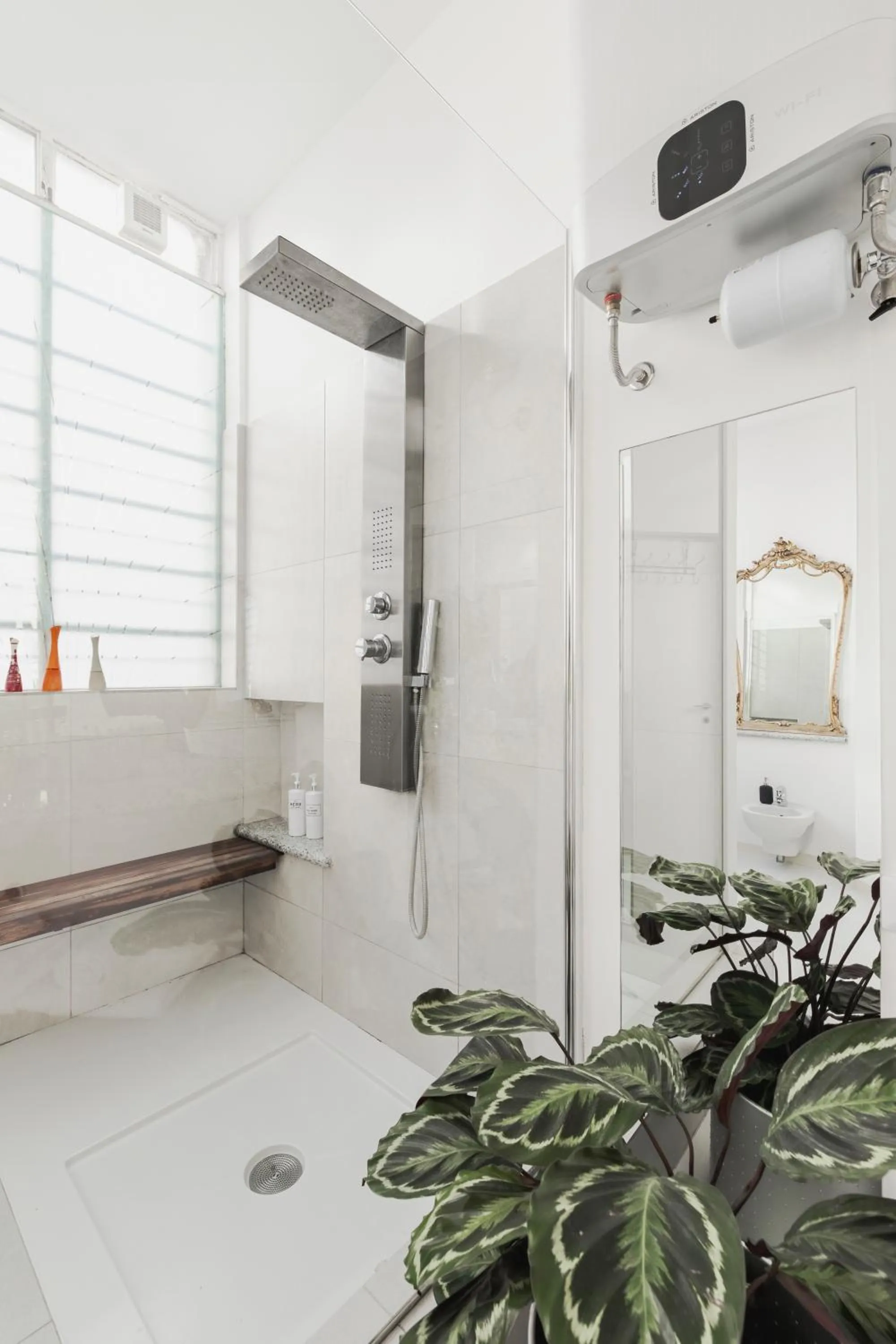 Shower in MY PLACE Suite Apartment - Milano Navigli