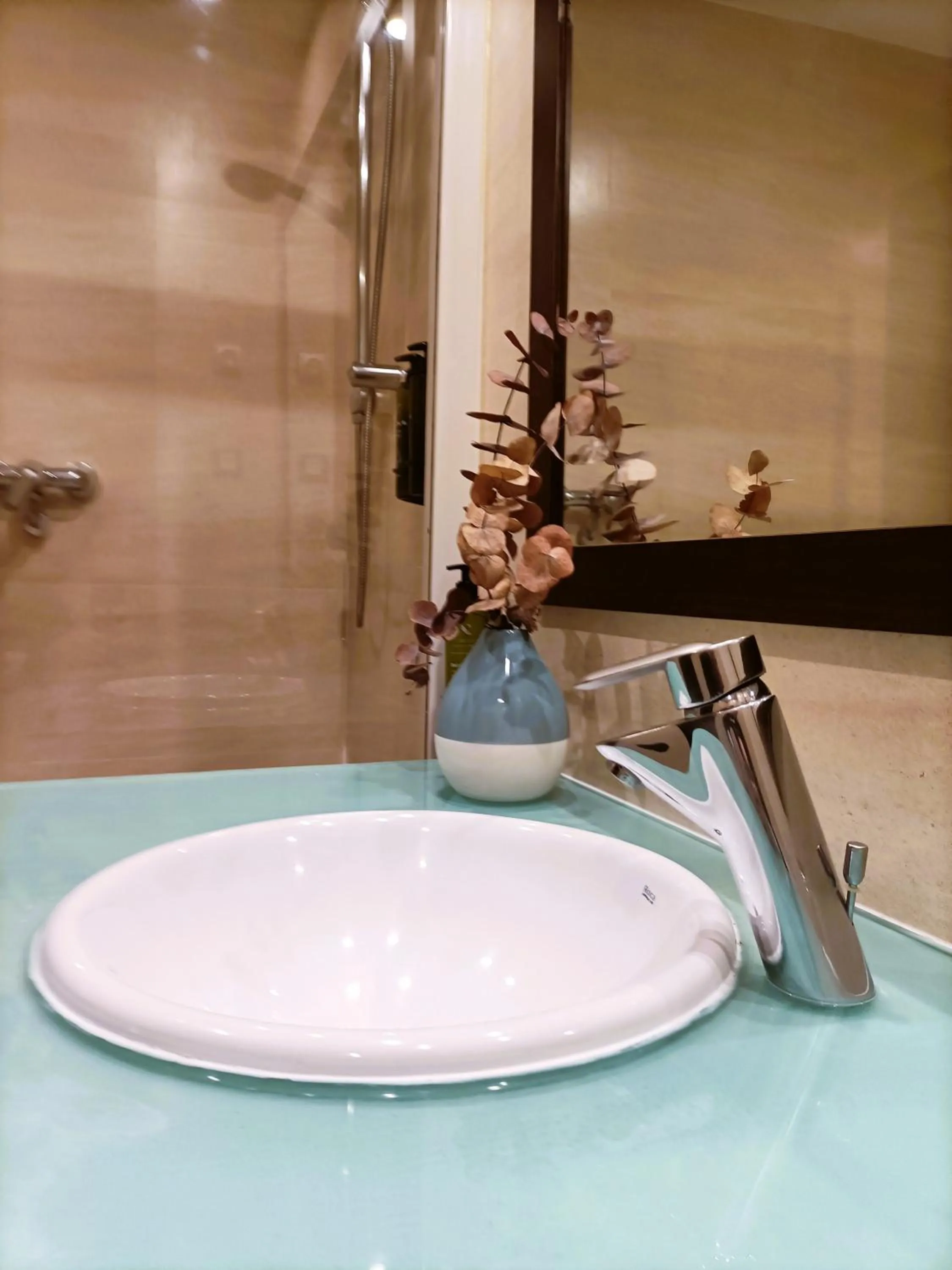 Bathroom in AZZ Pamplona Norte Hotel