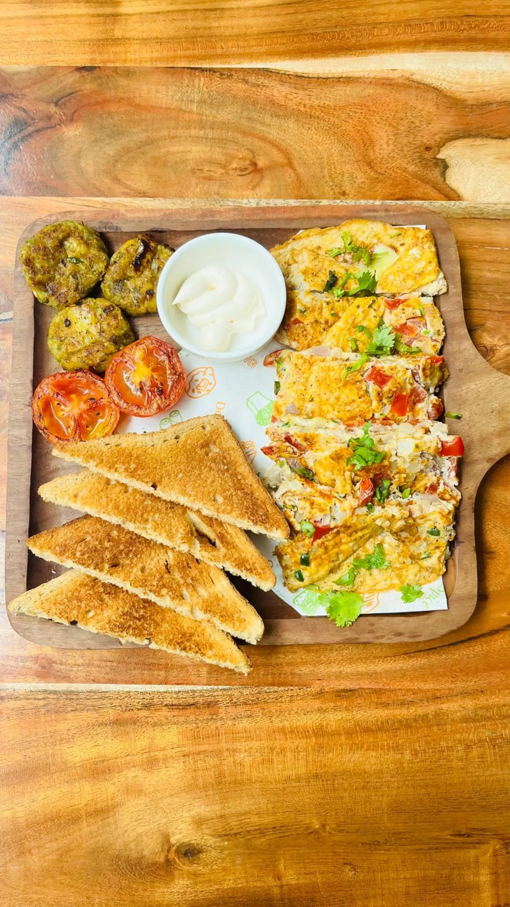 Restaurant/places to eat in The Lavish Stay