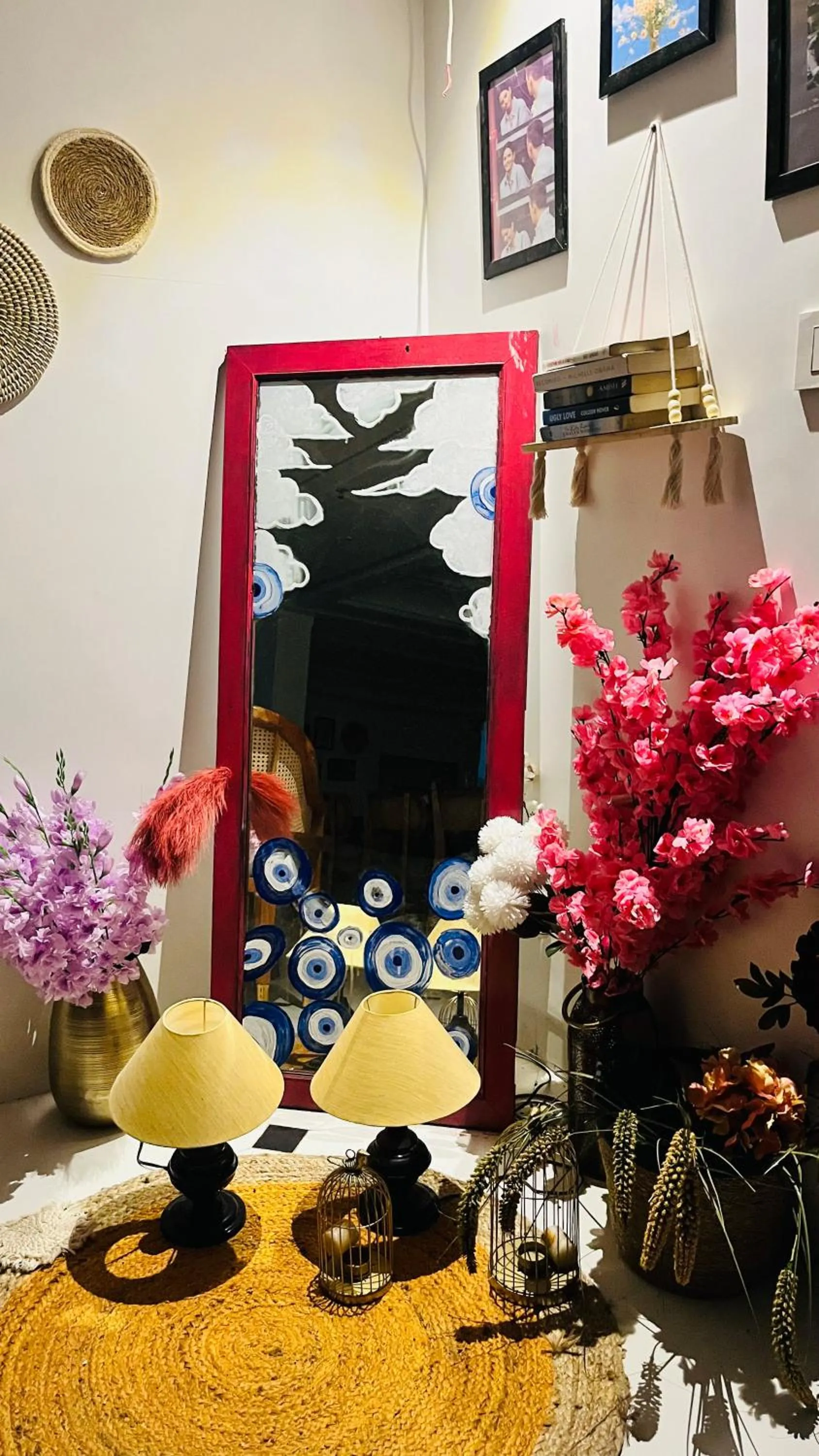 Restaurant/places to eat in The Lavish Stay